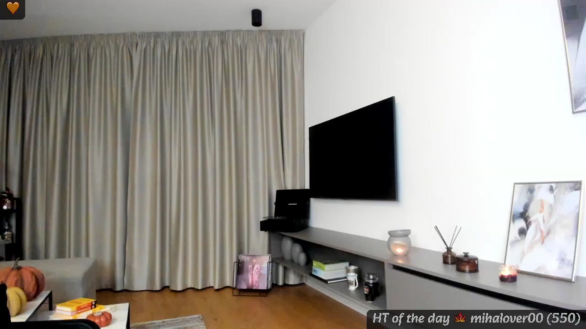 Gallery image thumbnail from Mi_Ha's myfreecams stream on, 11/04/2024, 17:54 image 13 of 20
