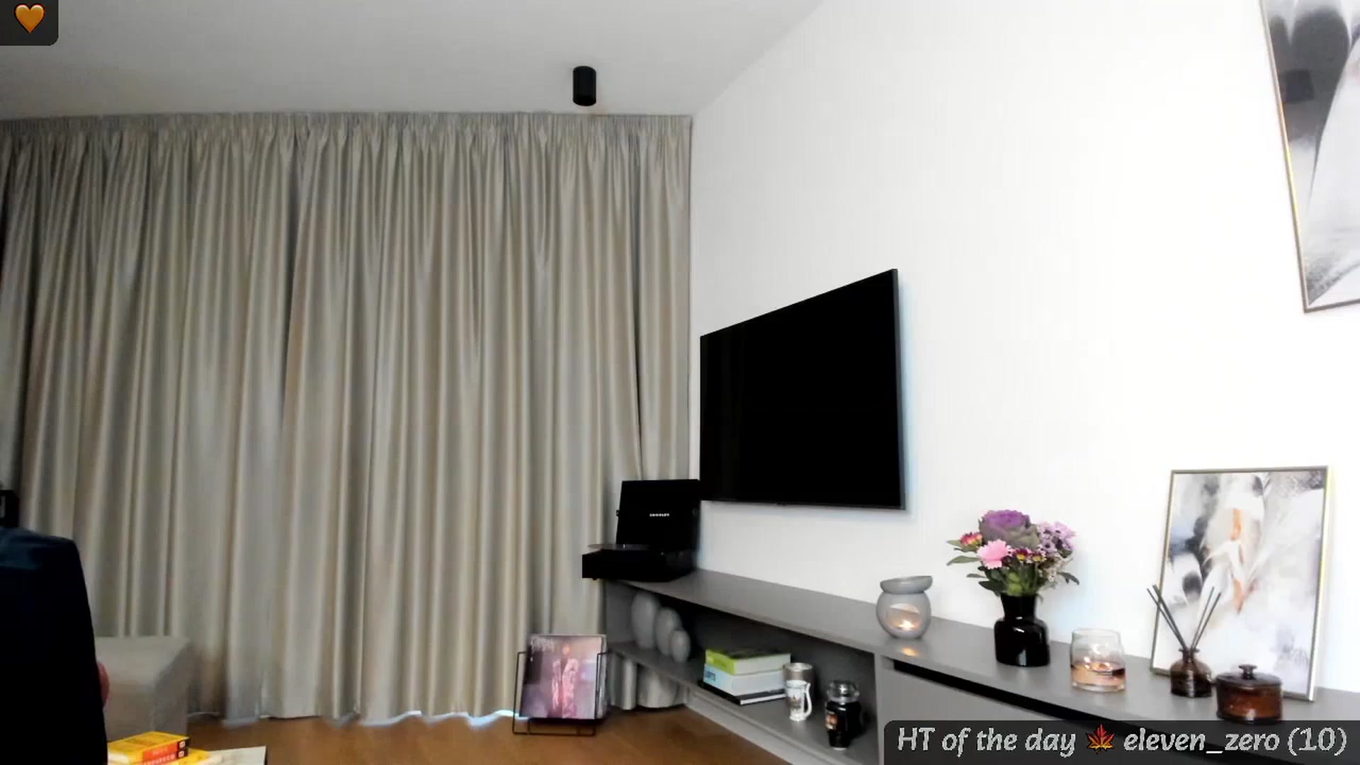 Gallery image thumbnail from Mi_Ha's myfreecams stream on, 11/05/2024, 16:38 image 11 of 20