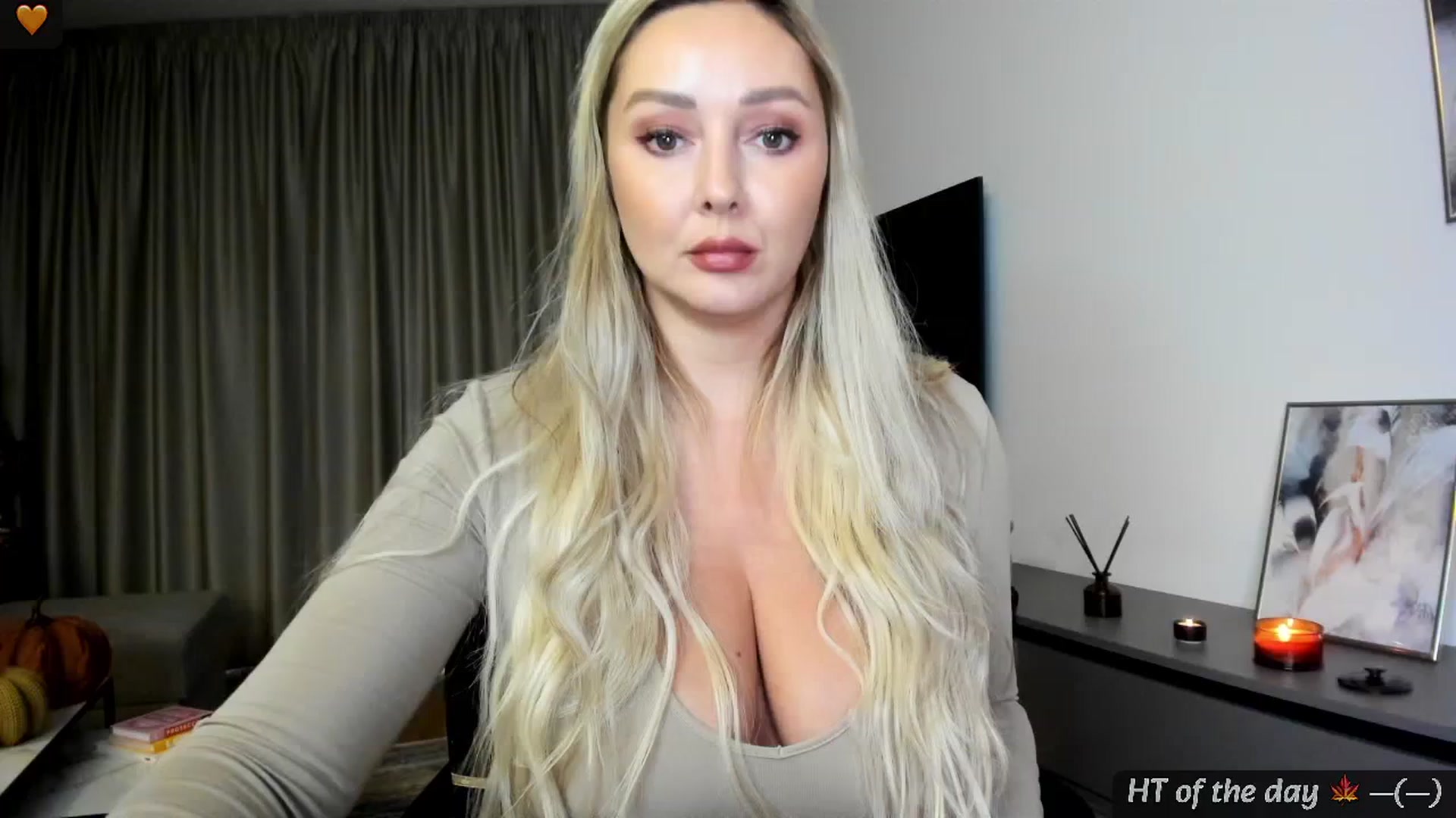 Gallery image thumbnail from Mi_Ha's myfreecams stream on, 11/11/2024, 16:36 image 2 of 20