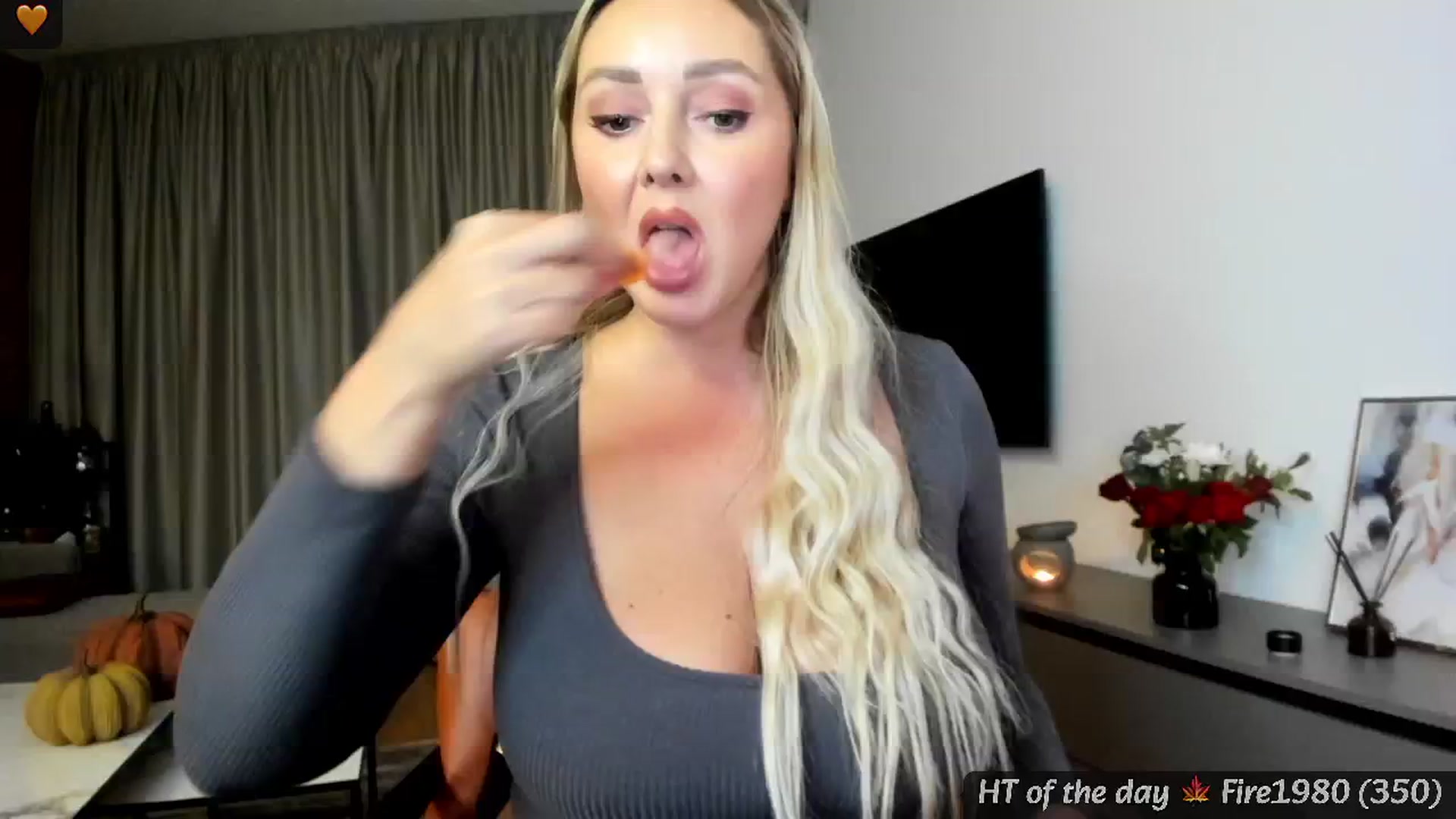 Gallery image thumbnail from Mi_Ha's myfreecams stream on, 11/13/2024, 17:39 image 19 of 20