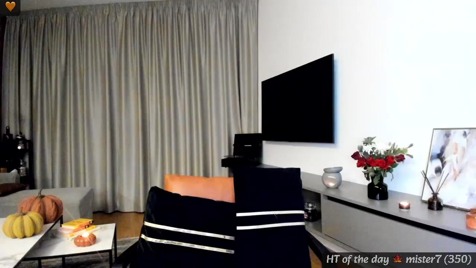 Gallery image thumbnail from Mi_Ha's myfreecams stream on, 11/14/2024, 16:38 image 11 of 20
