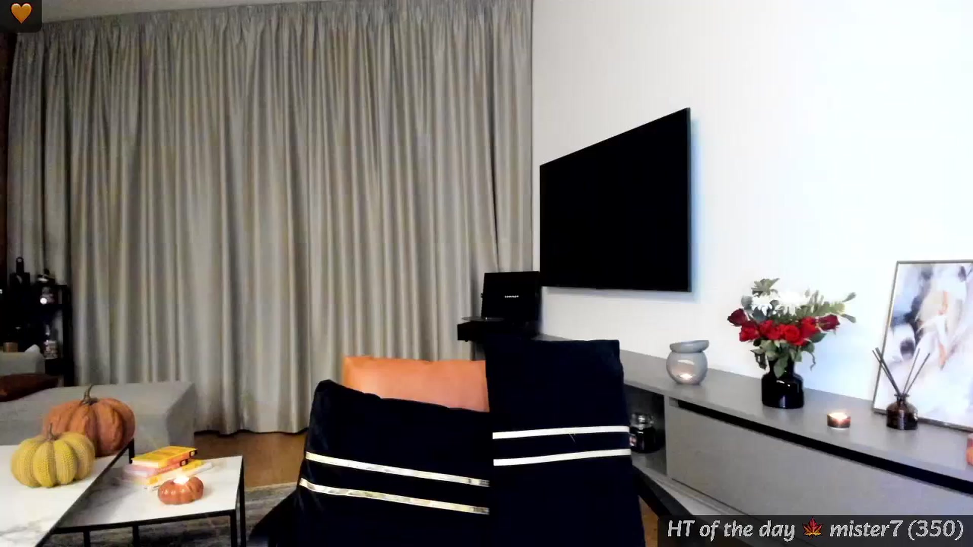 Gallery image thumbnail from Mi_Ha's myfreecams stream on, 11/14/2024, 16:38 image 14 of 20
