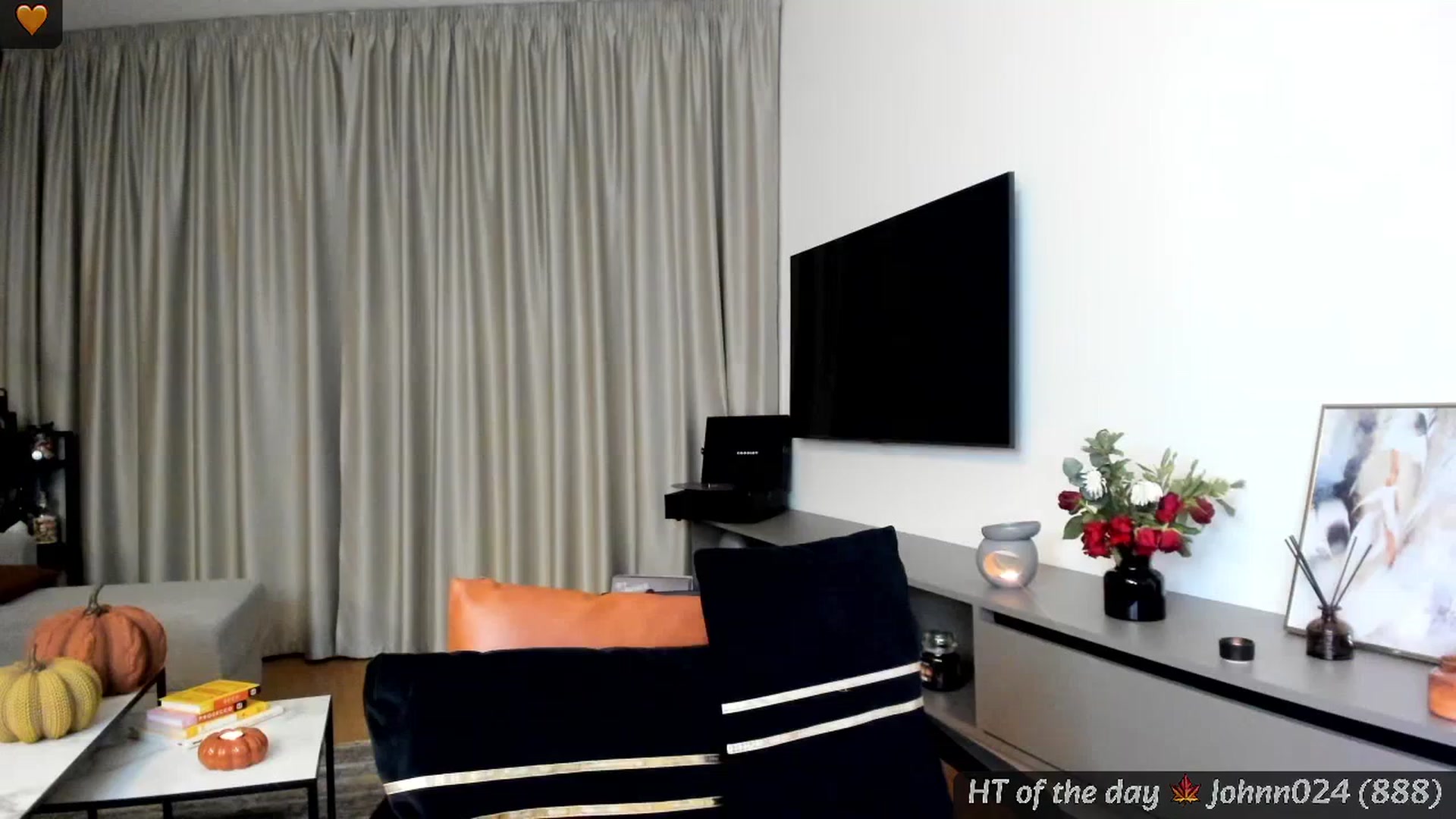 Gallery image thumbnail from Mi_Ha's myfreecams stream on, 11/16/2024, 18:35 image 11 of 20