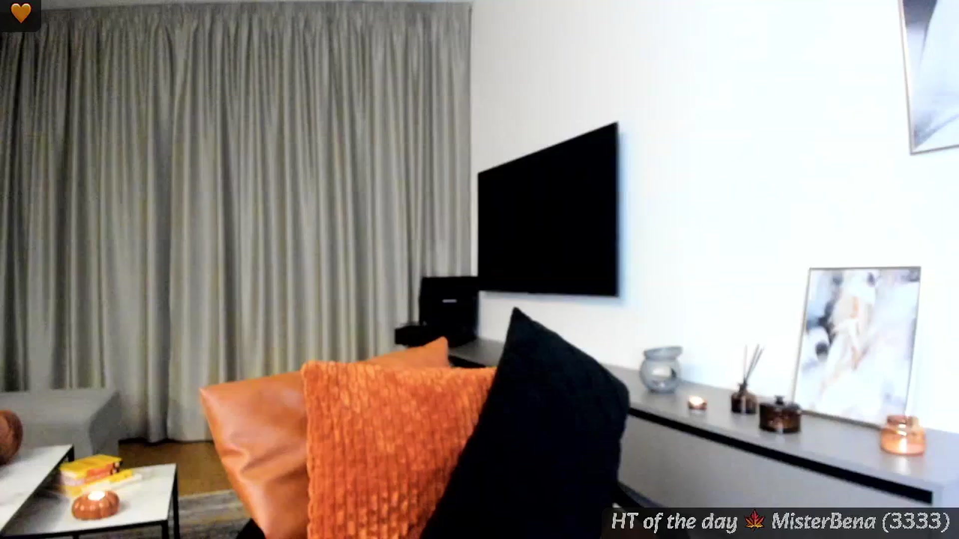 Gallery image thumbnail from Mi_Ha's myfreecams stream on, 11/18/2024, 17:39 image 17 of 20