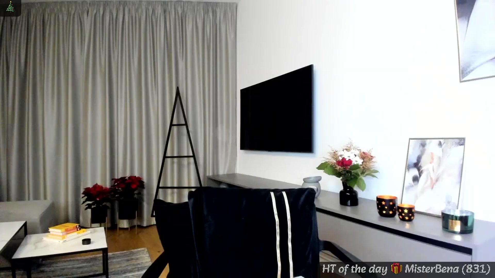 Gallery image thumbnail from Mi_Ha's myfreecams stream on, 12/07/2024, 17:04 image 19 of 20