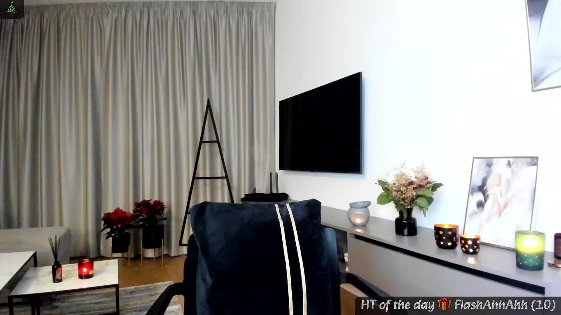 Gallery image thumbnail from Mi_Ha's myfreecams stream on, 12/12/2024, 15:39 image 13 of 20