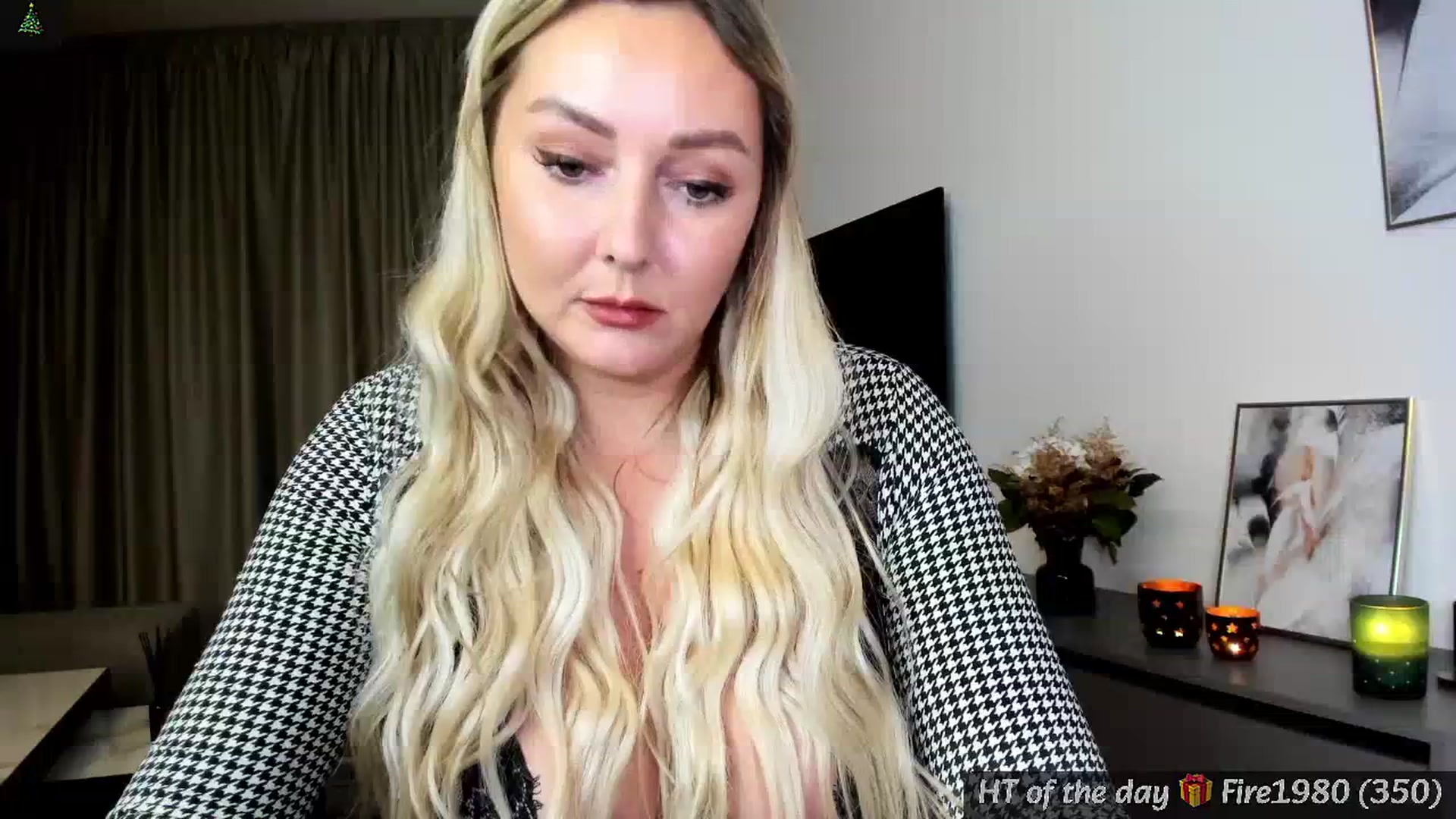 Gallery image thumbnail from Mi_Ha's myfreecams stream on, 12/12/2024, 17:44 image 3 of 20