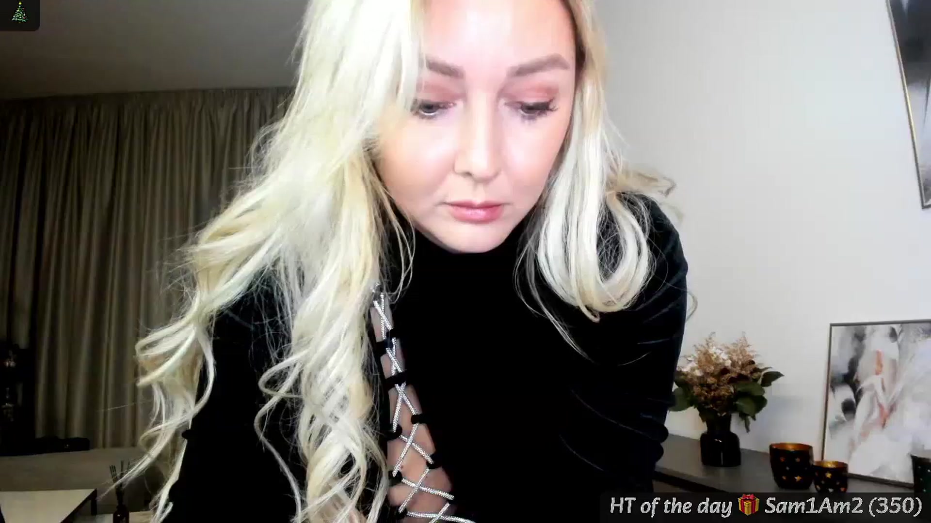 Gallery image thumbnail from Mi_Ha's myfreecams stream on, 12/14/2024, 17:03 image 6 of 20