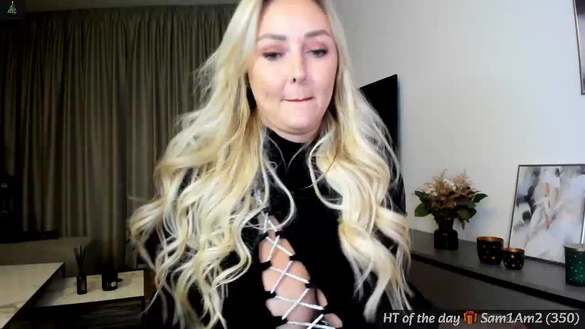 Gallery image thumbnail from Mi_Ha's myfreecams stream on, 12/14/2024, 17:03 image 11 of 20