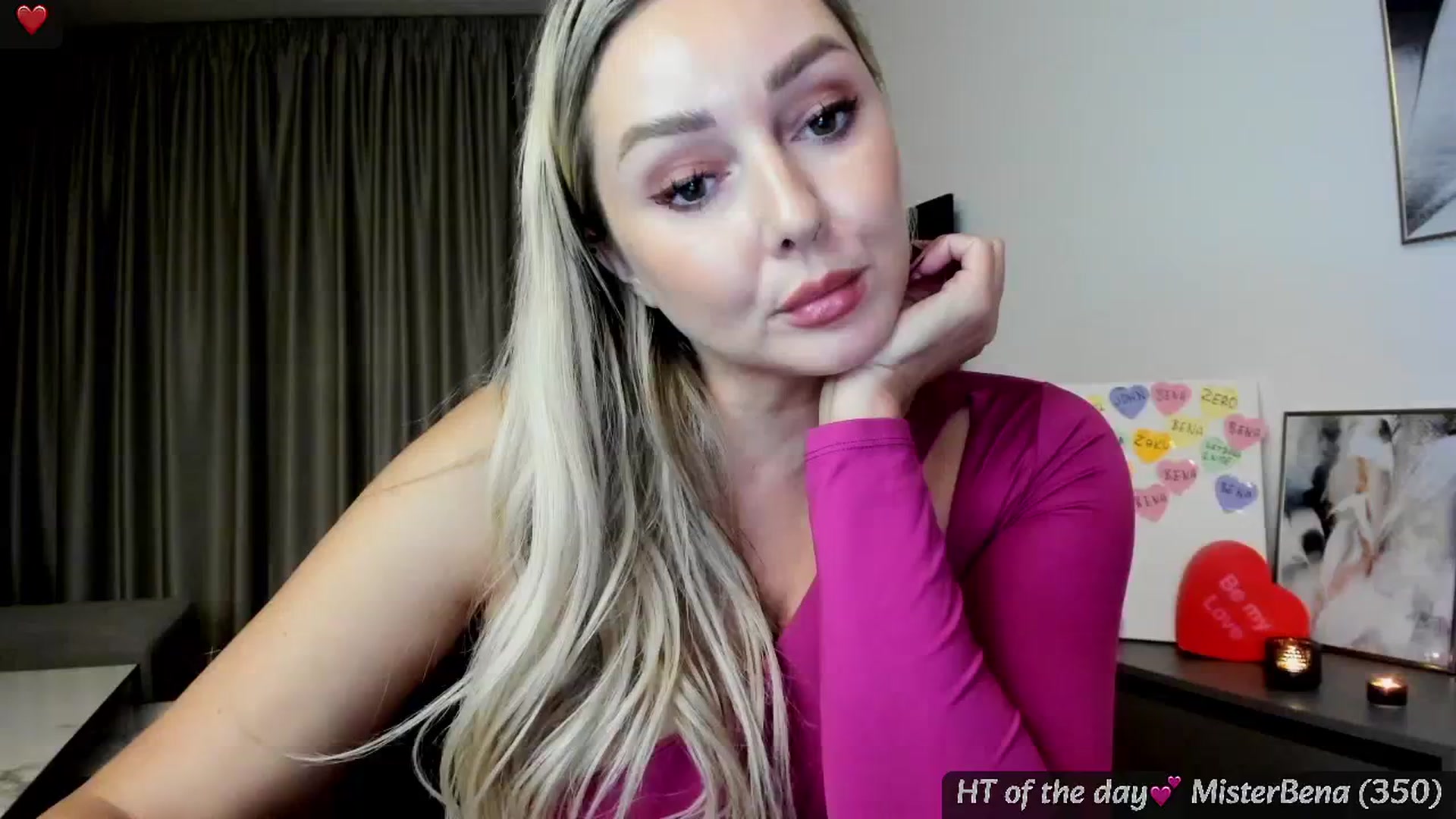 Gallery image thumbnail from Mi_Ha's myfreecams stream on, 02/07/2025, 17:33 image 14 of 20