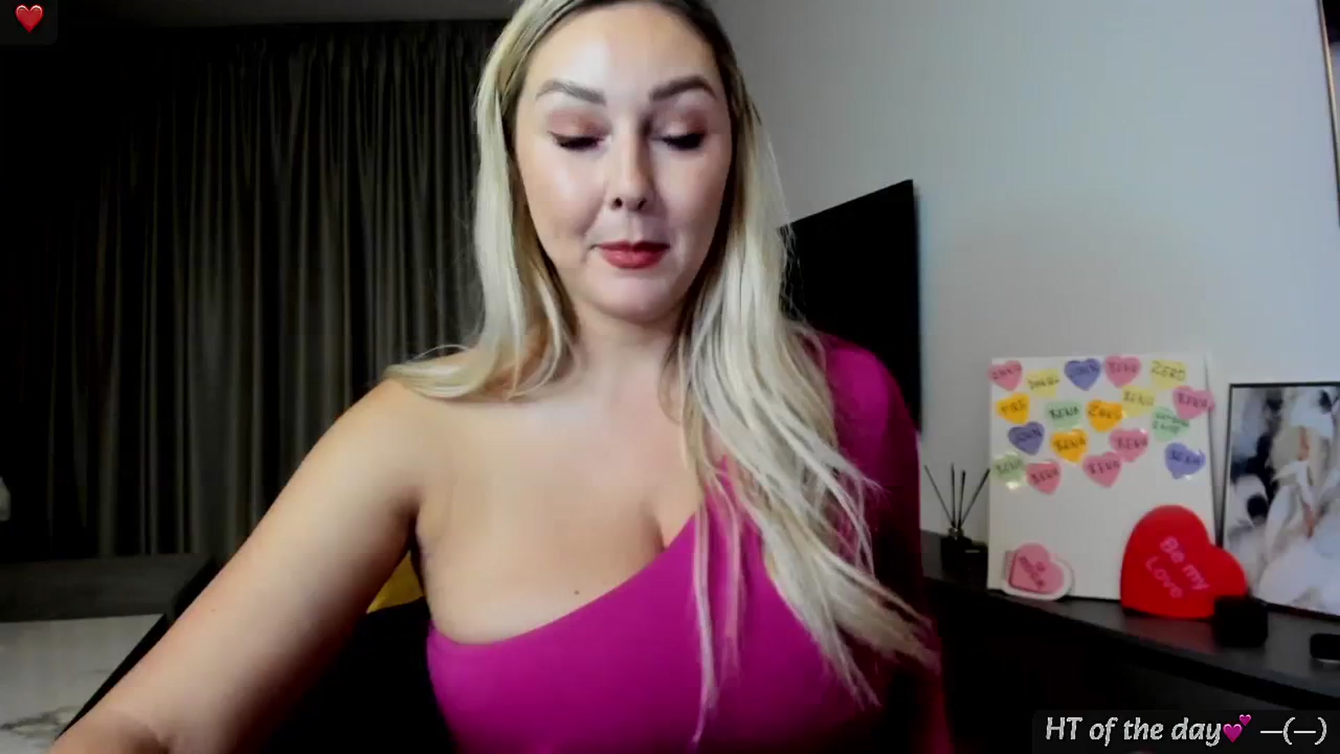 Gallery image thumbnail from Mi_Ha's myfreecams stream on, 02/07/2025, 17:33 image 5 of 20