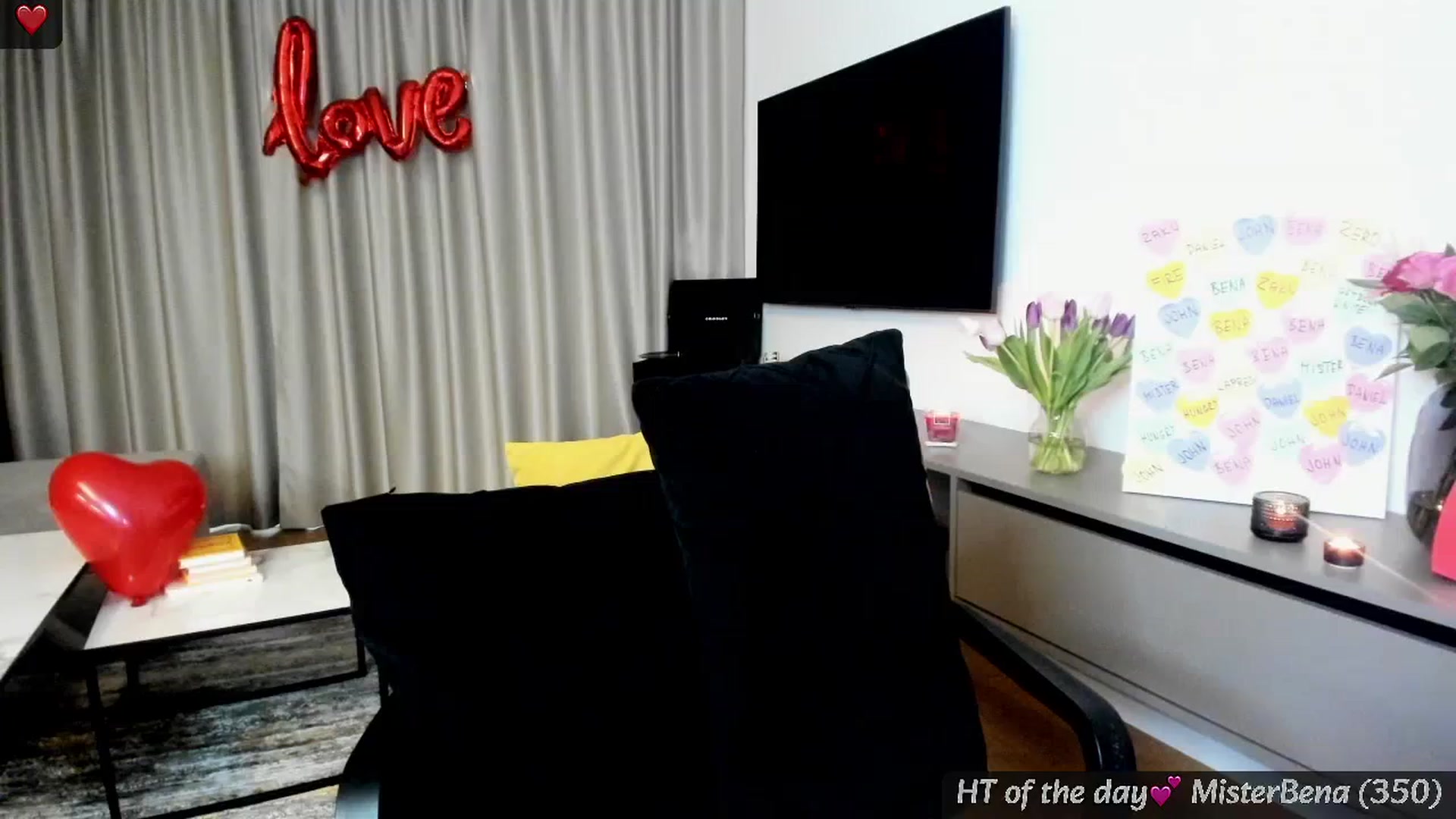 Gallery image thumbnail from Mi_Ha's myfreecams stream on, 02/13/2025, 16:59 image 6 of 20