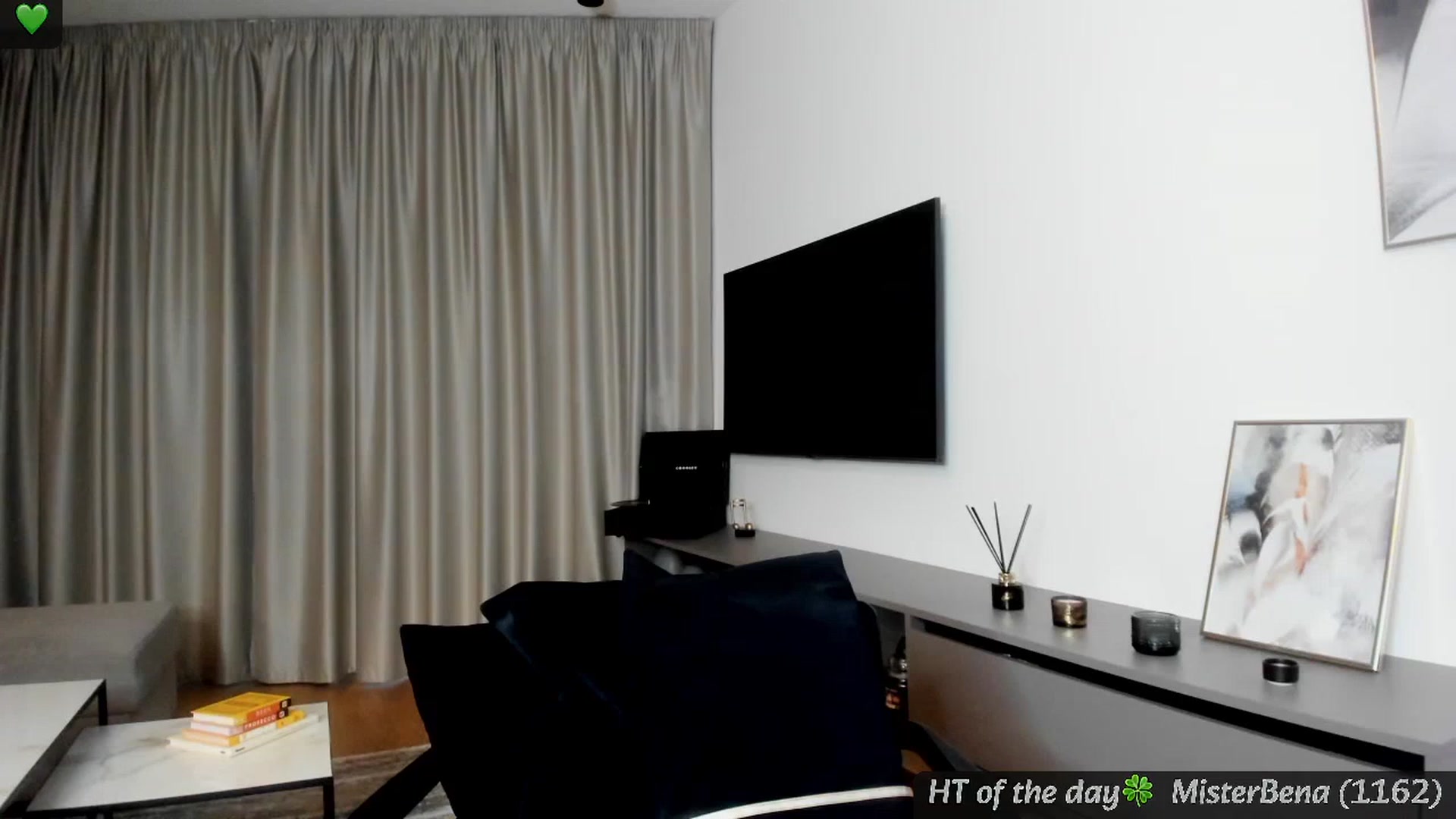 Gallery image thumbnail from Mi_Ha's myfreecams stream on, 03/23/2025, 17:08 image 15 of 20