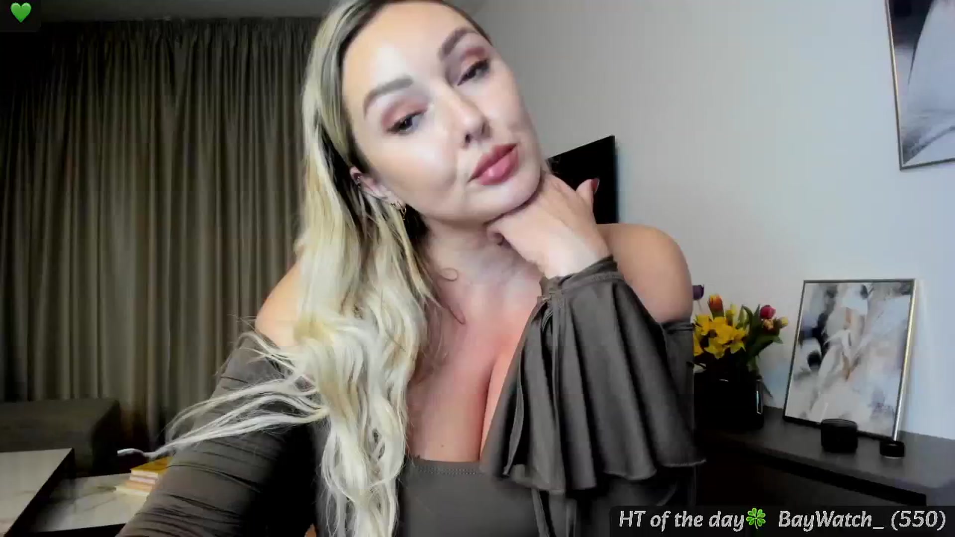 Gallery image thumbnail from Mi_Ha's myfreecams stream on, 03/24/2025, 15:07 image 16 of 20