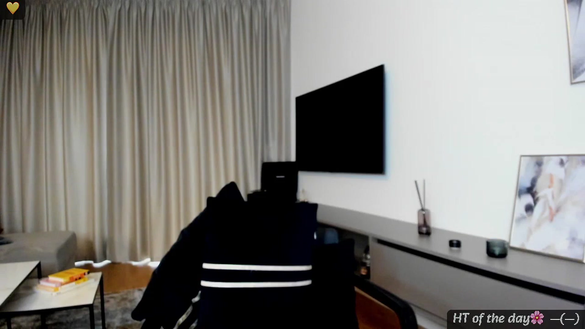 Gallery image thumbnail from Mi_Ha's myfreecams stream on, 04/23/2025, 15:44 image 4 of 20