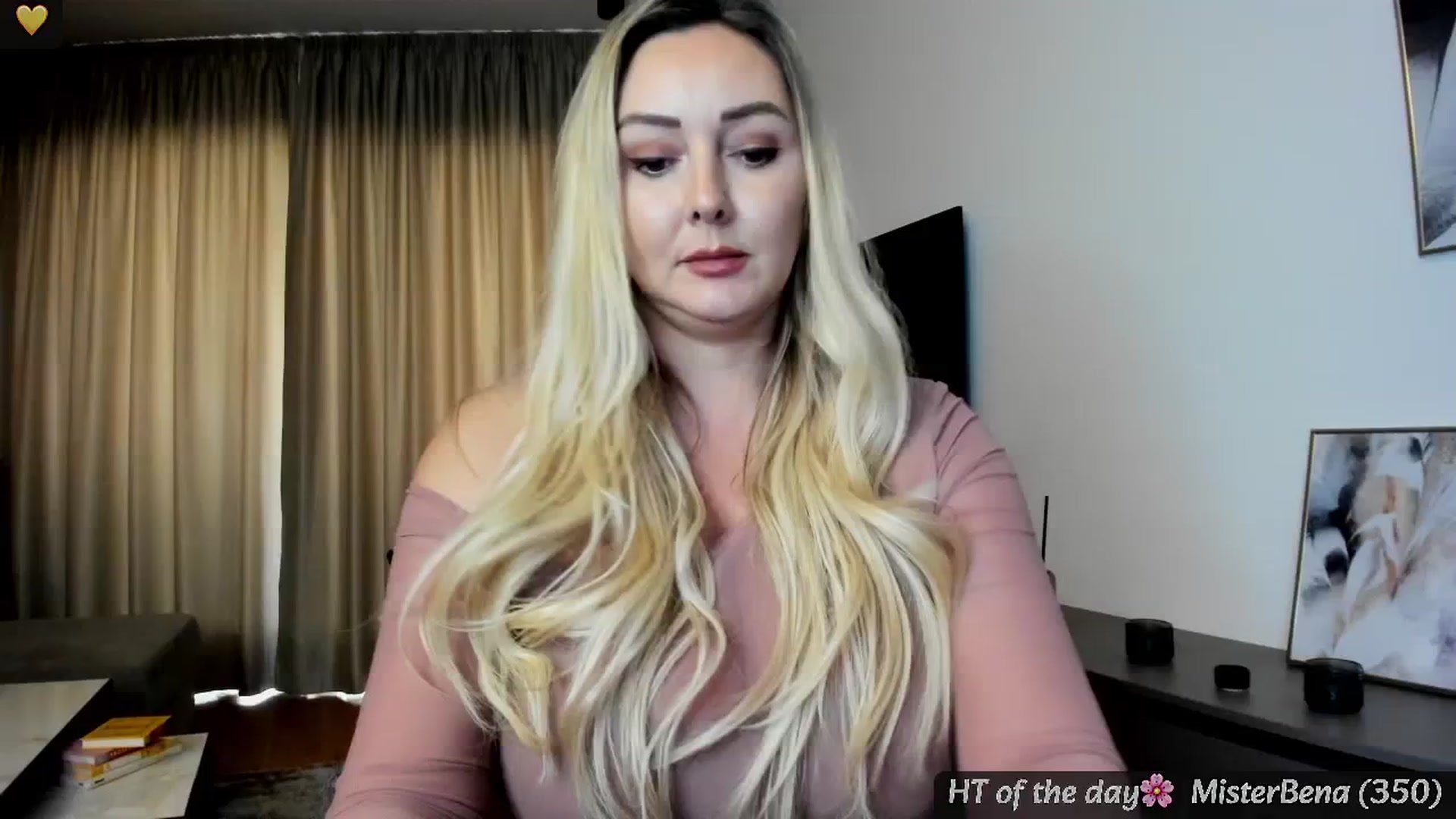 Gallery image thumbnail from Mi_Ha's myfreecams stream on, 05/10/2025, 14:44 image 15 of 20