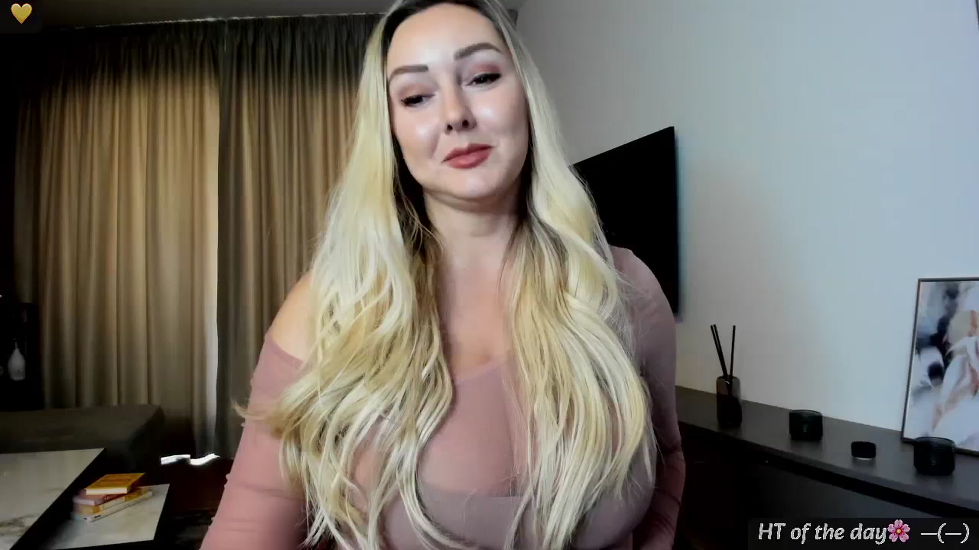 Gallery image thumbnail from Mi_Ha's myfreecams stream on, 05/10/2025, 14:44 image 1 of 20