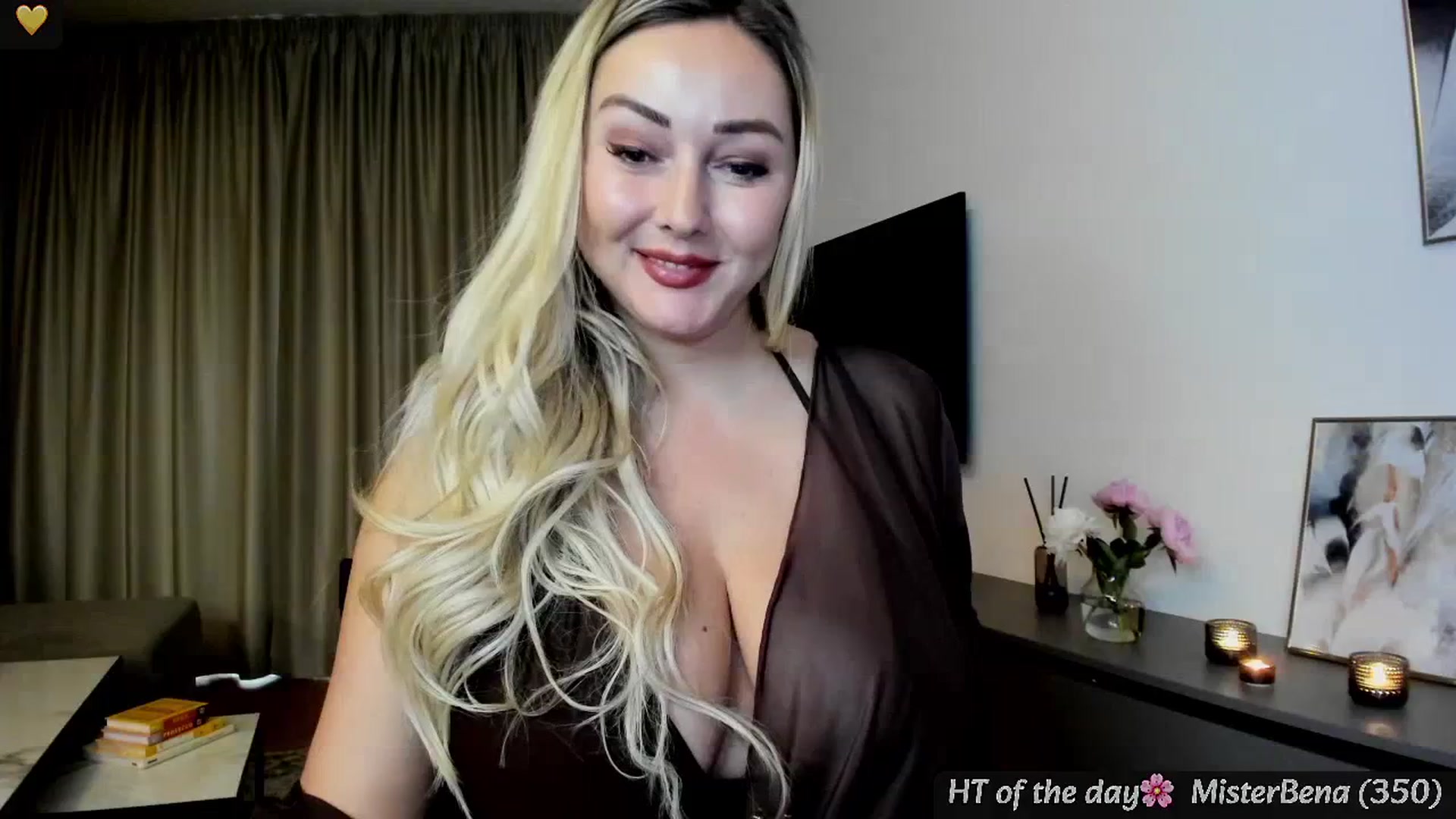 Gallery image thumbnail from Mi_Ha's myfreecams stream on, 05/15/2025, 16:20 image 6 of 20