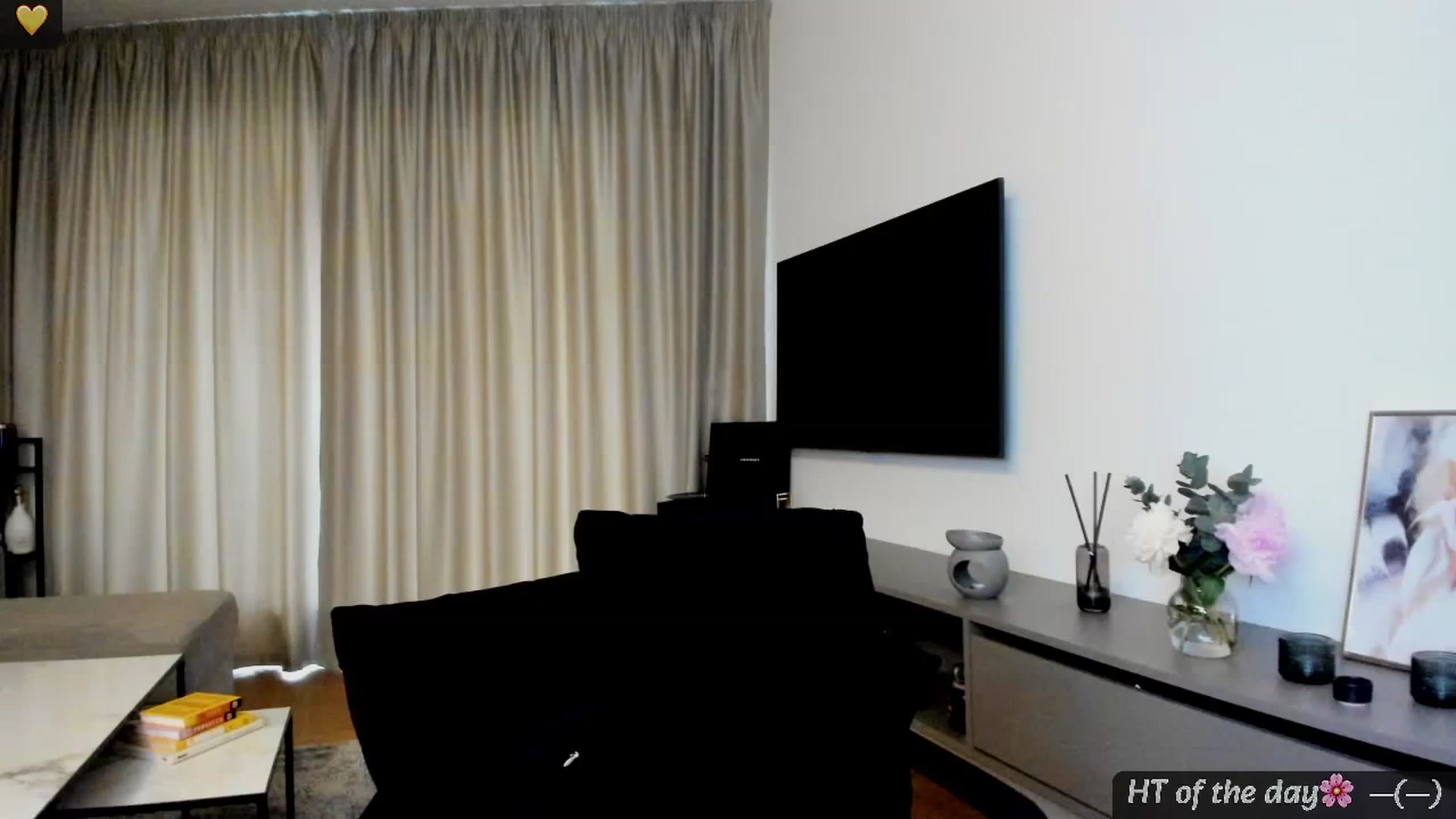 Gallery image thumbnail from Mi_Ha's myfreecams stream on, 05/18/2025, 15:52 image 1 of 20
