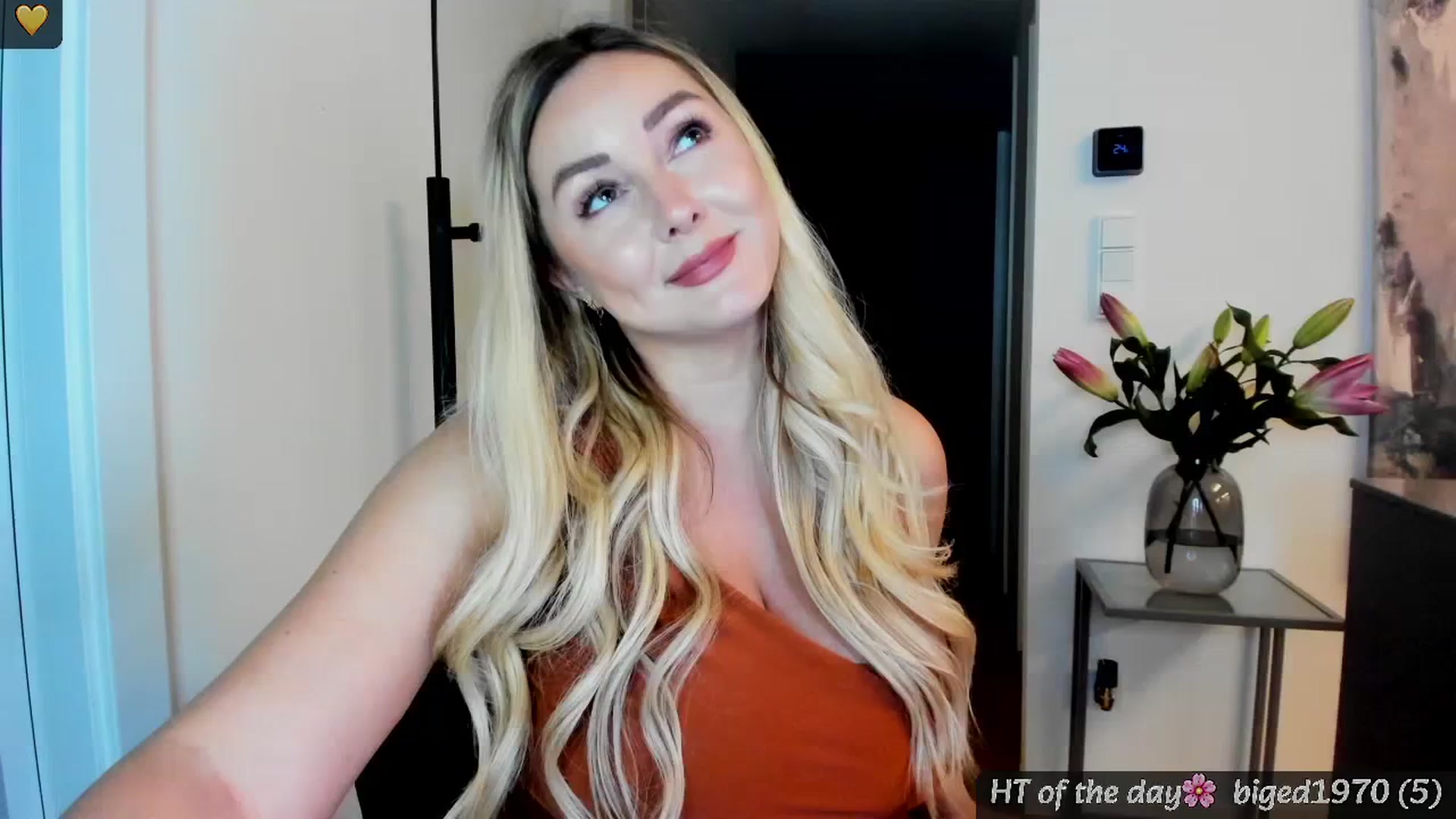 Gallery image thumbnail from Mi_Ha's myfreecams stream on, 05/25/2025, 13:59 image 13 of 20