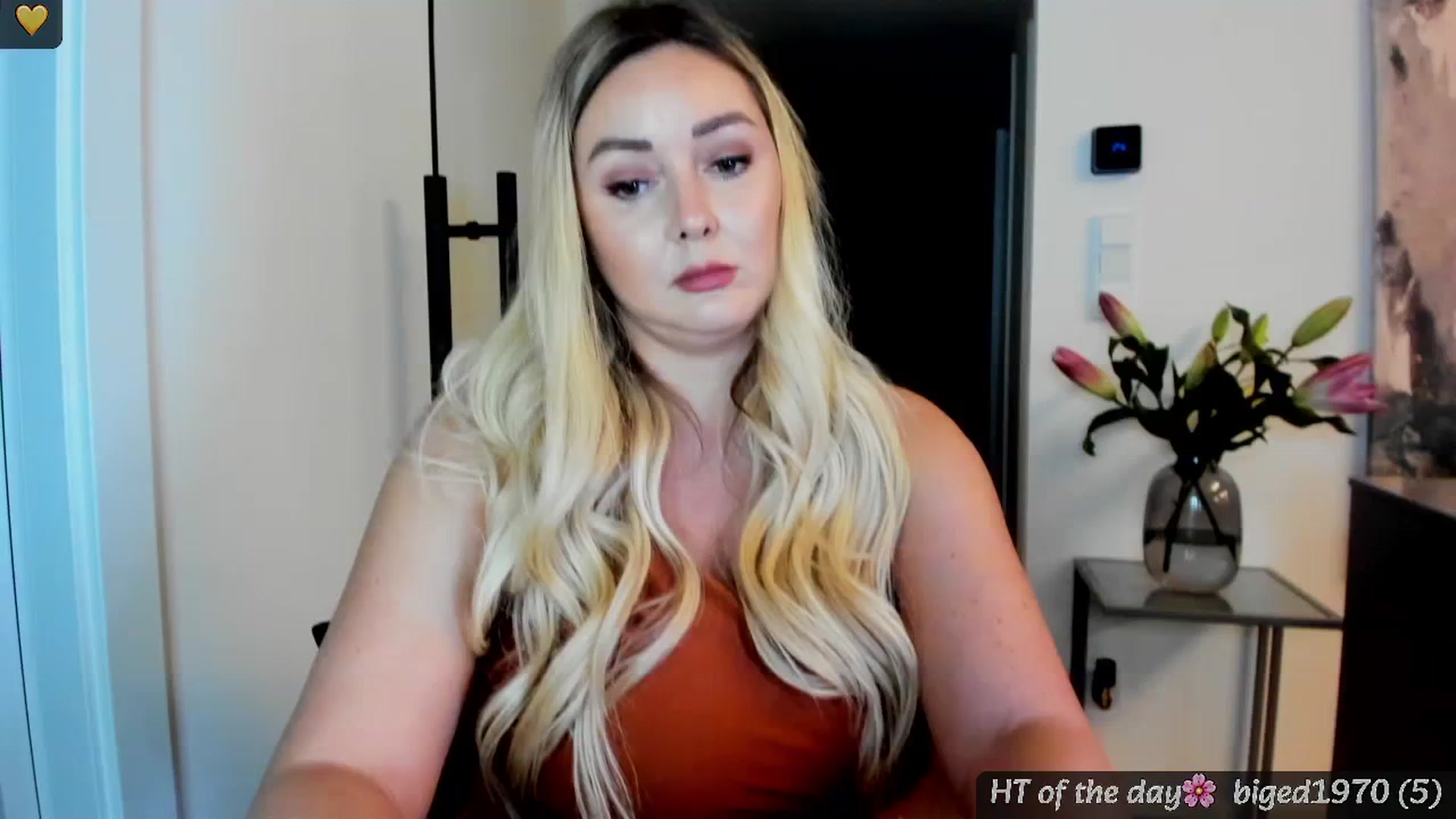 Gallery image thumbnail from Mi_Ha's myfreecams stream on, 05/25/2025, 13:59 image 16 of 20