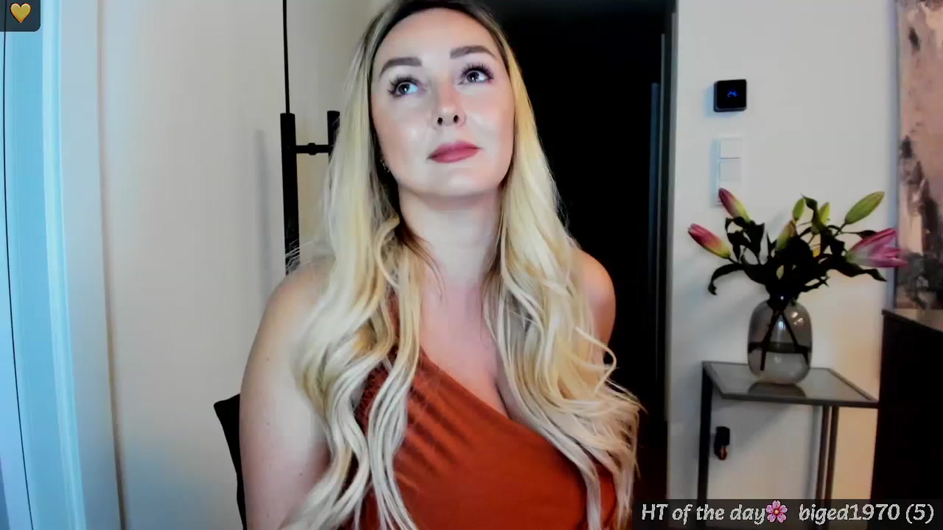 Gallery image thumbnail from Mi_Ha's myfreecams stream on, 05/25/2025, 13:59 image 8 of 20