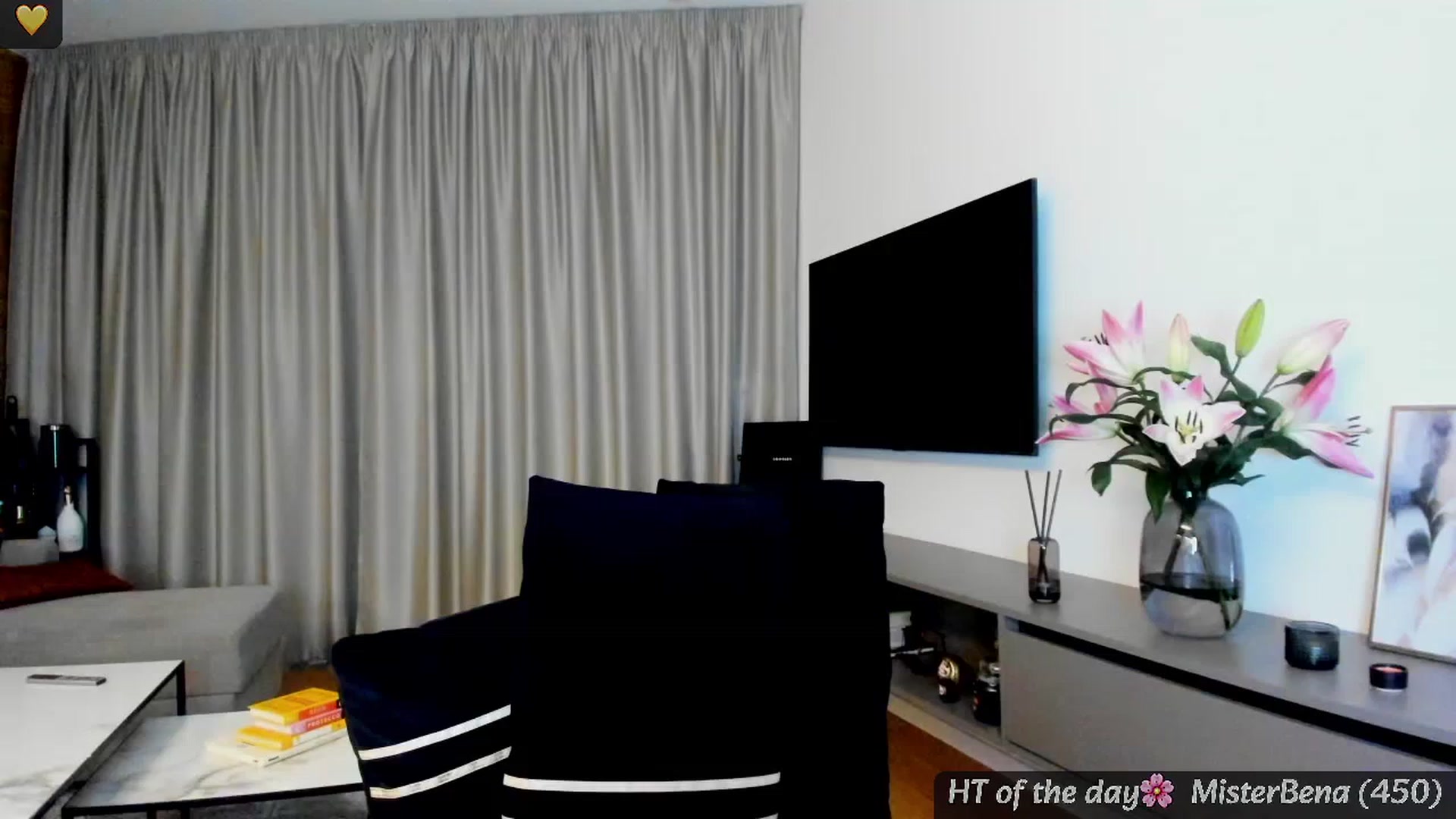 Gallery image thumbnail from Mi_Ha's myfreecams stream on, 05/28/2025, 17:53 image 5 of 20