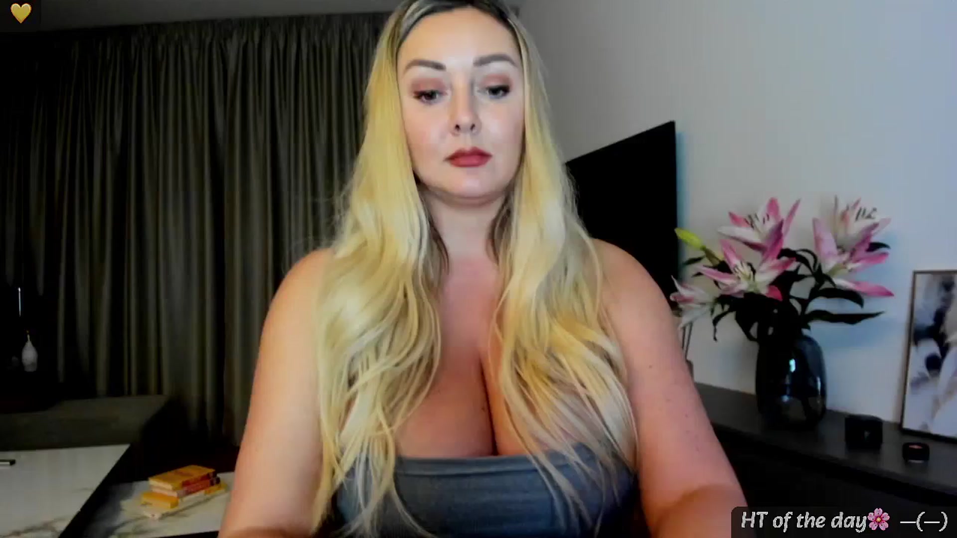Gallery image thumbnail from Mi_Ha's myfreecams stream on, 05/29/2025, 21:45 image 5 of 20