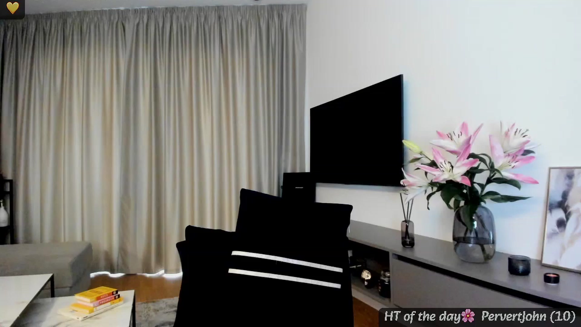 Gallery image thumbnail from Mi_Ha's myfreecams stream on, 05/30/2025, 17:20 image 4 of 20