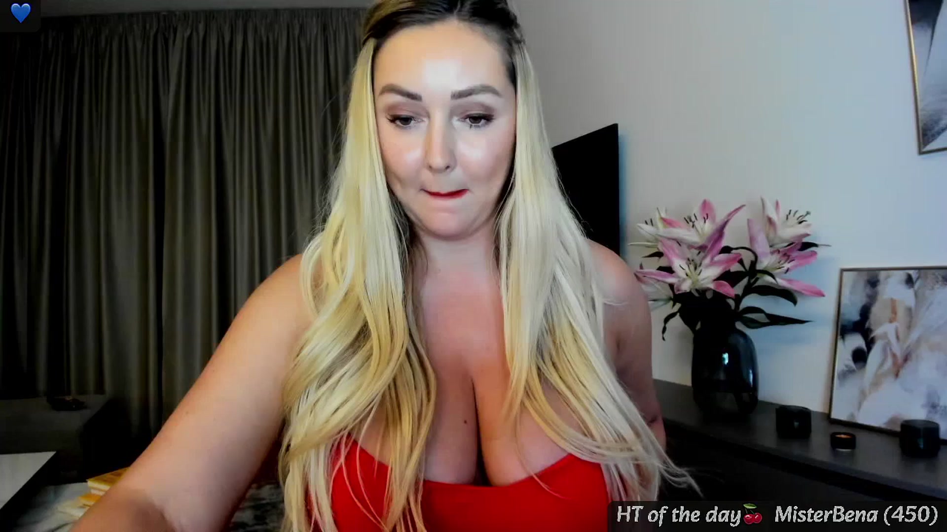 Gallery image thumbnail from Mi_Ha's myfreecams stream on, 06/01/2025, 20:53 image 10 of 20