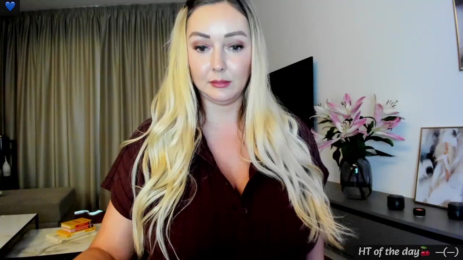 Gallery image thumbnail from Mi_Ha's myfreecams stream on, 06/03/2025, 15:22 image 15 of 20