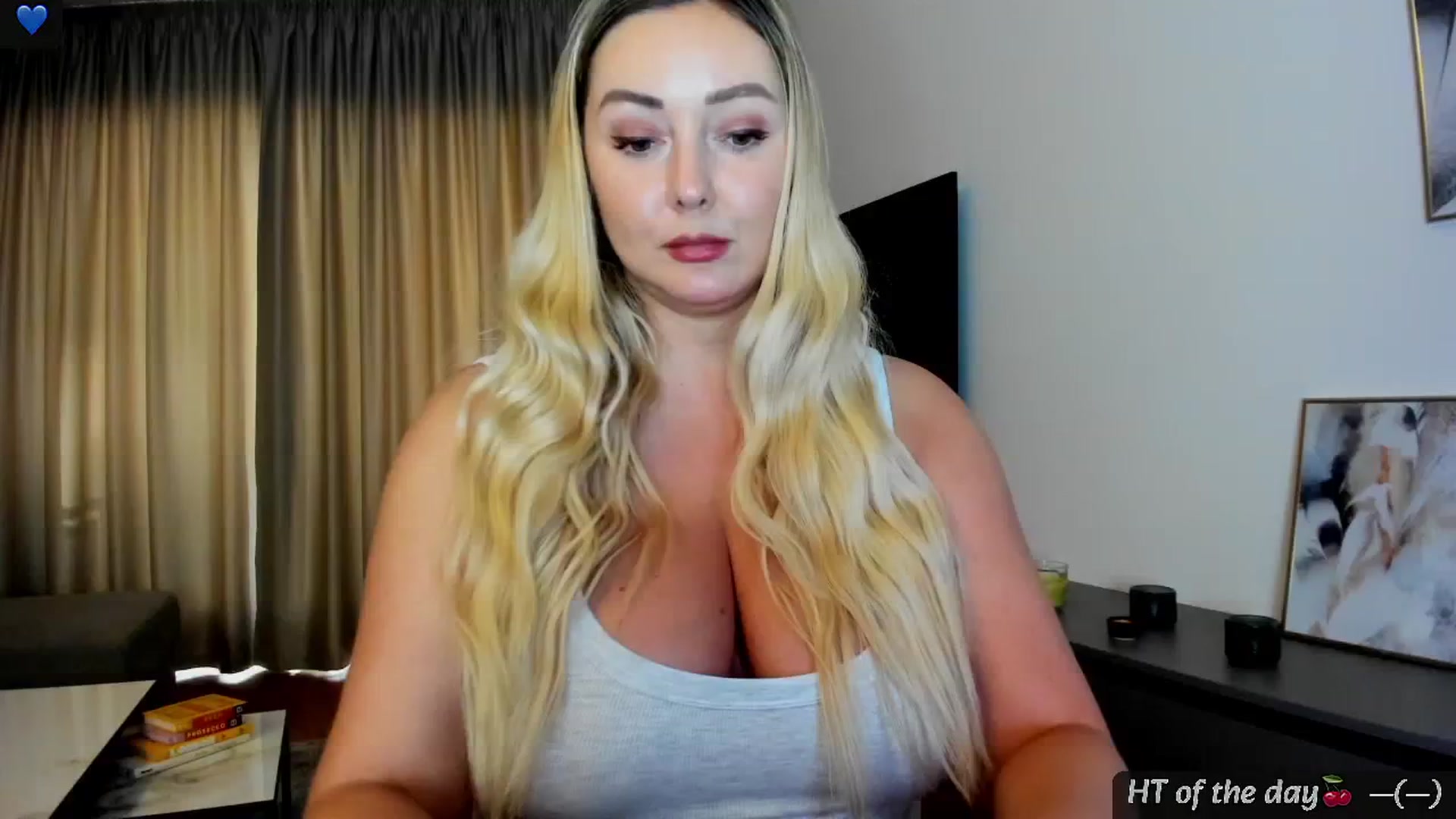 Gallery image thumbnail from Mi_Ha's myfreecams stream on, 06/06/2025, 15:39 image 9 of 20