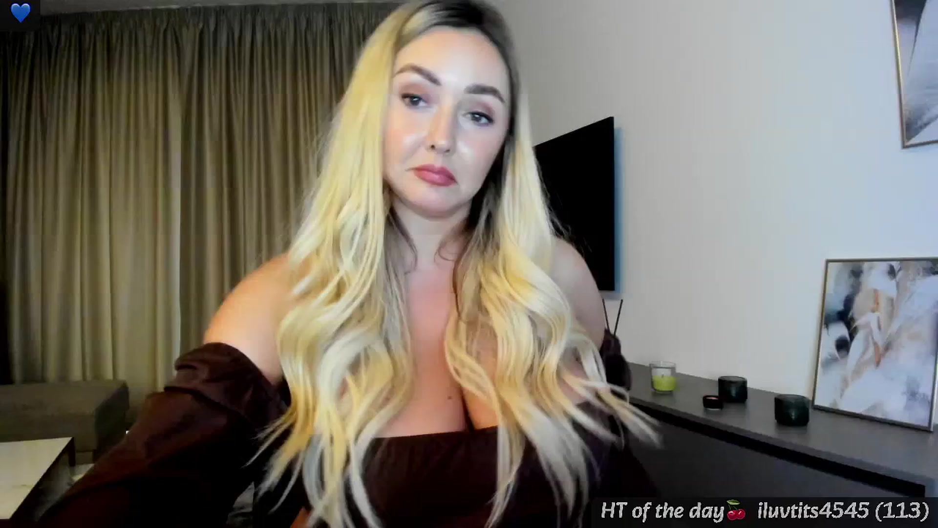 Gallery image thumbnail from Mi_Ha's myfreecams stream on, 06/10/2025, 16:35 image 10 of 20
