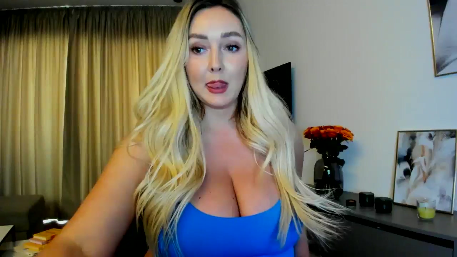 Gallery image thumbnail from Mi_Ha's myfreecams stream on, 06/21/2025, 14:25 image 12 of 20