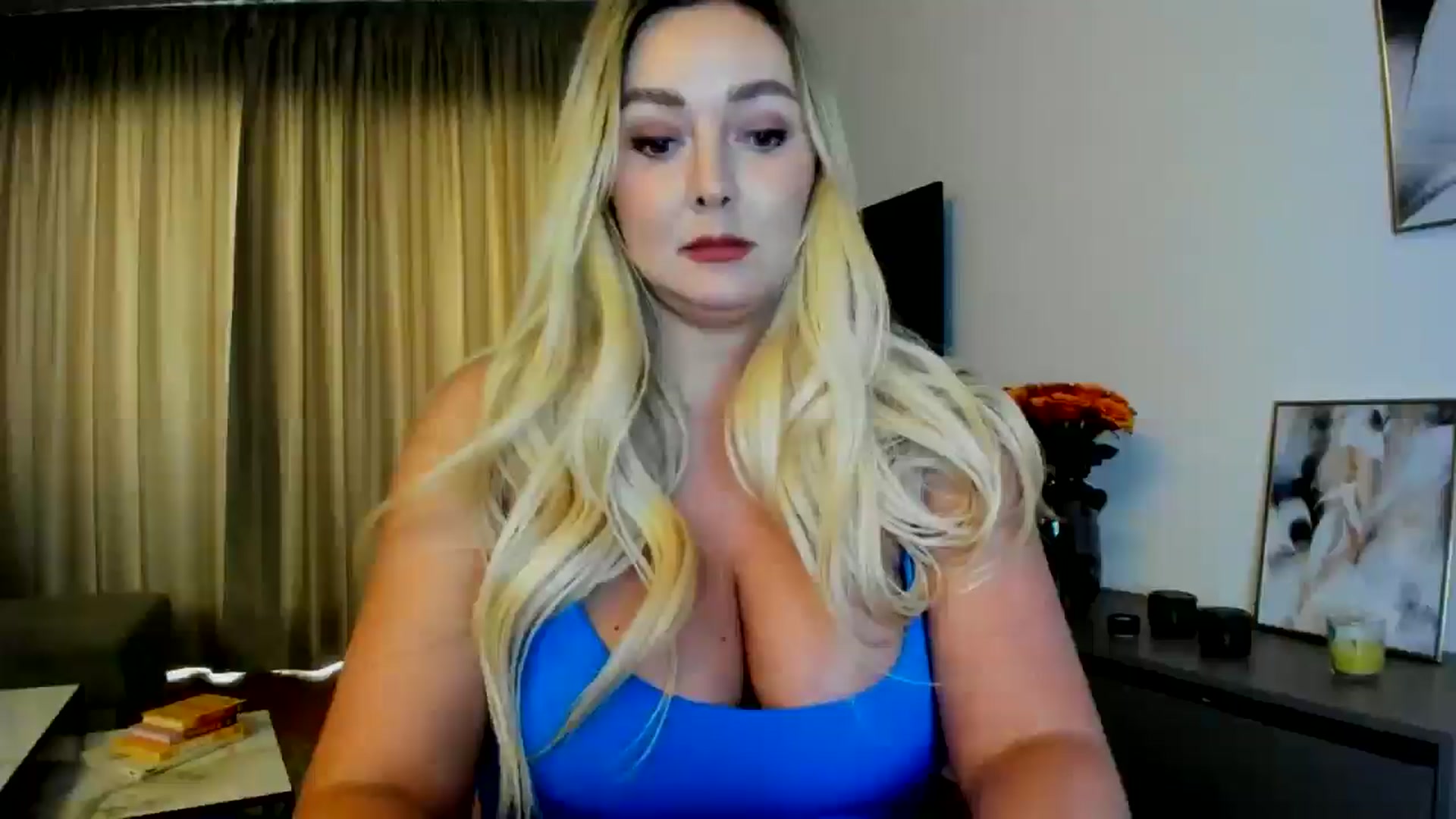 Gallery image thumbnail from Mi_Ha's myfreecams stream on, 06/21/2025, 14:25 image 5 of 20