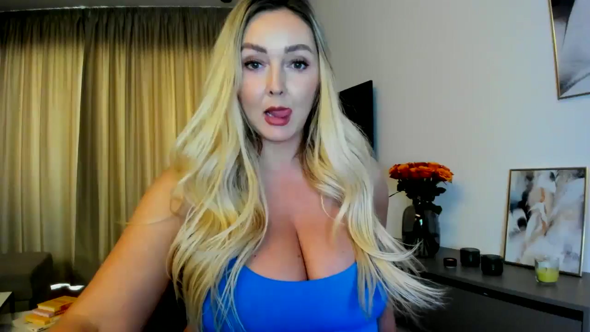 Gallery image thumbnail from Mi_Ha's myfreecams stream on, 06/21/2025, 14:25 image 13 of 20
