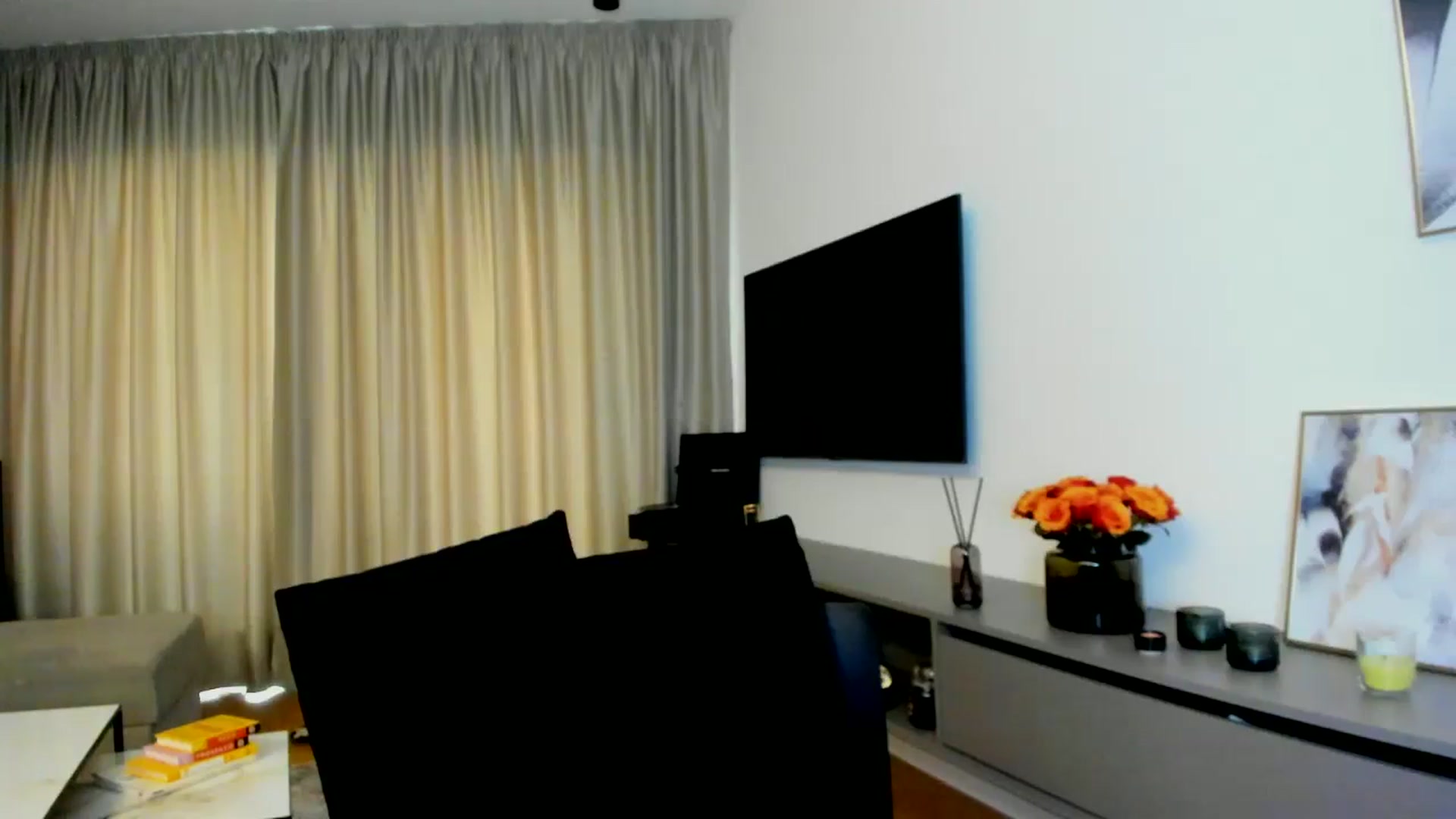 Gallery image thumbnail from Mi_Ha's myfreecams stream on, 06/22/2025, 16:43 image 9 of 20