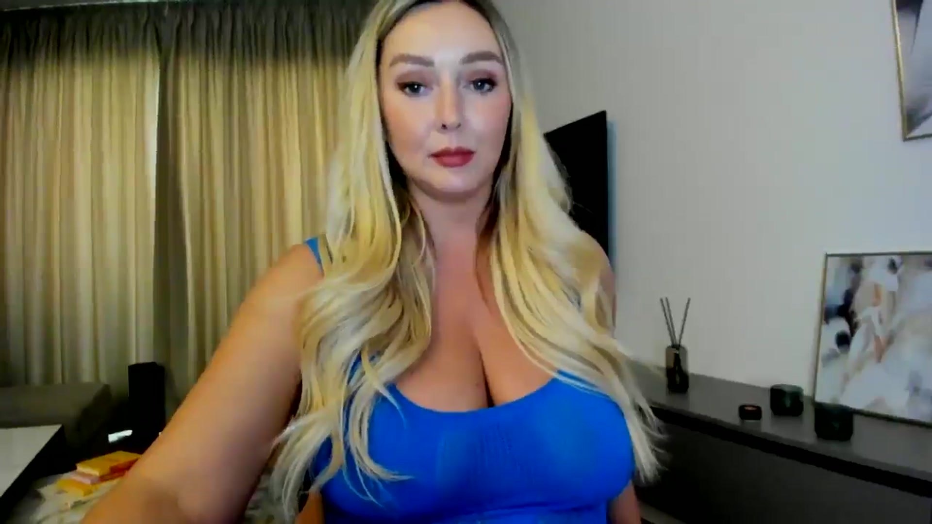Gallery image thumbnail from Mi_Ha's myfreecams stream on, 07/02/2025, 14:20 image 15 of 20