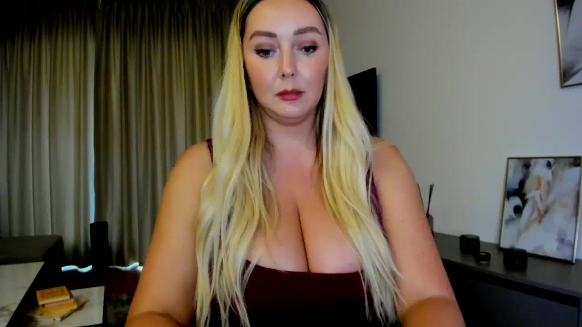 Gallery image thumbnail from Mi_Ha's myfreecams stream on, 07/03/2025, 13:40 image 18 of 20