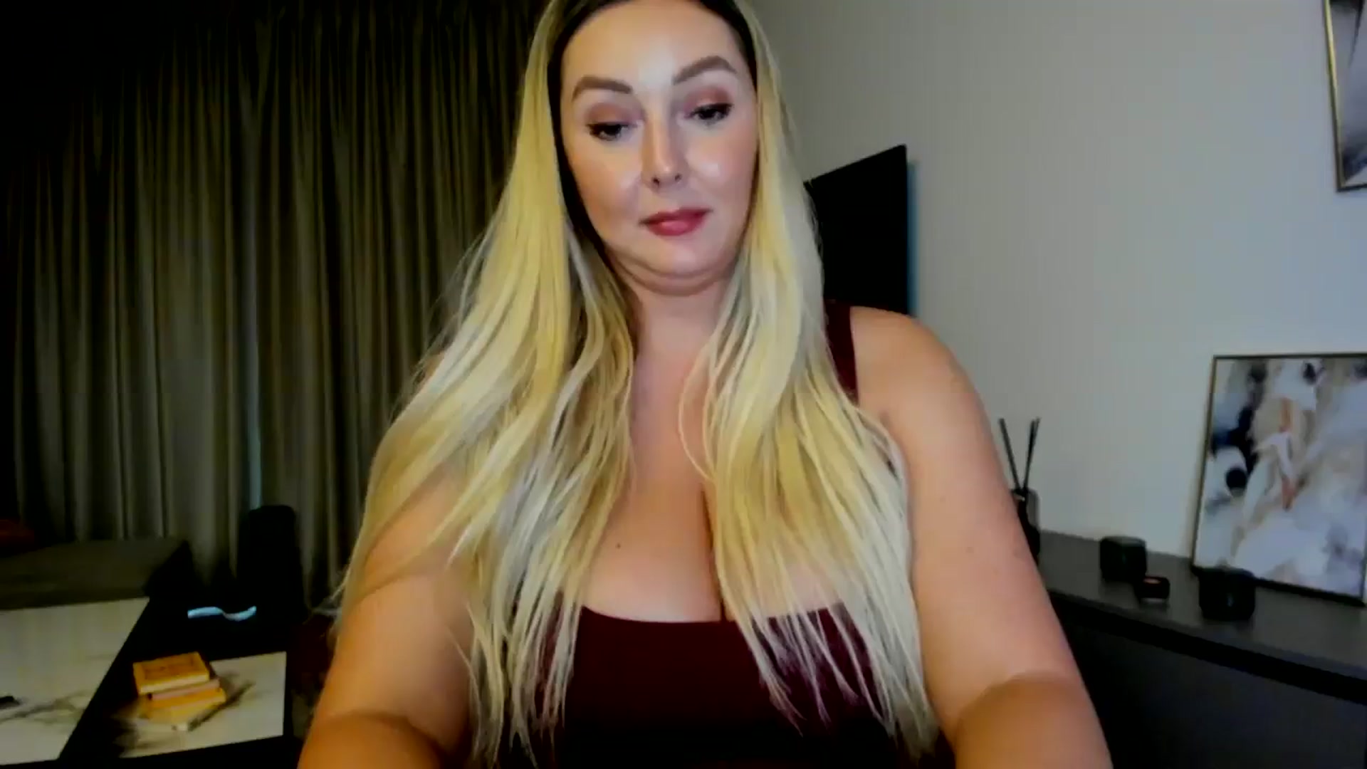 Gallery image thumbnail from Mi_Ha's myfreecams stream on, 07/03/2025, 15:40 image 18 of 20