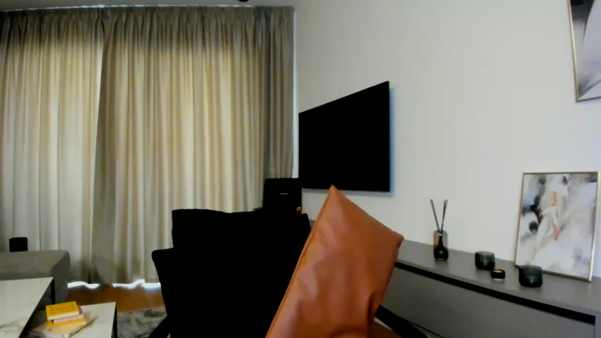 Gallery image thumbnail from Mi_Ha's myfreecams stream on, 07/06/2025, 15:33 image 2 of 20