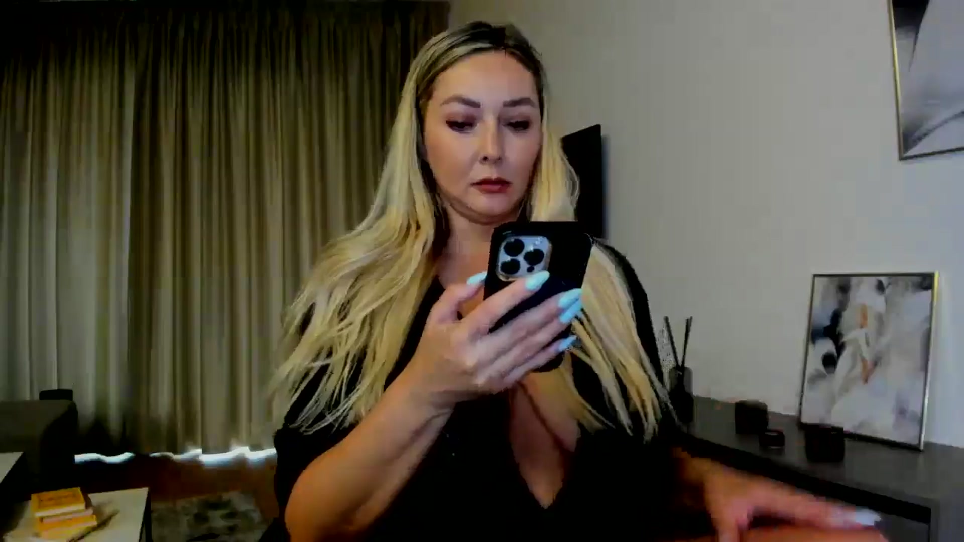 Gallery image thumbnail from Mi_Ha's myfreecams stream on, 07/08/2025, 15:00 image 3 of 20