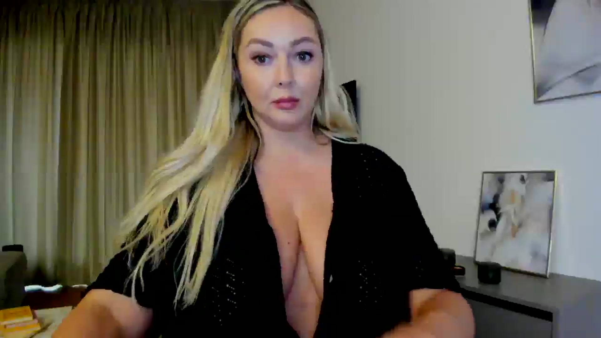 Gallery image thumbnail from Mi_Ha's myfreecams stream on, 07/08/2025, 15:00 image 10 of 20