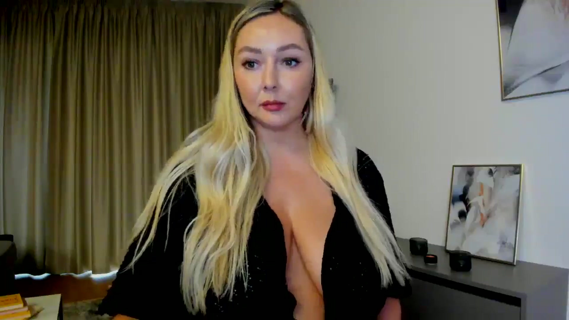 Gallery image thumbnail from Mi_Ha's myfreecams stream on, 07/08/2025, 16:20 image 10 of 20