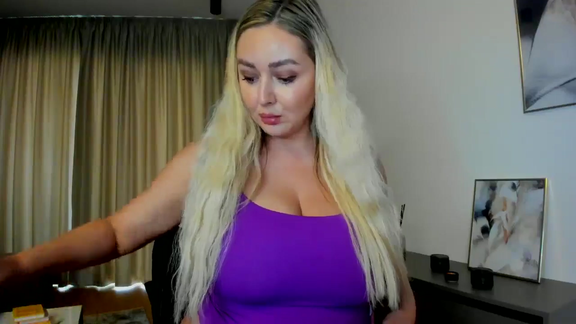 Gallery image thumbnail from Mi_Ha's myfreecams stream on, 07/09/2025, 14:35 image 2 of 20