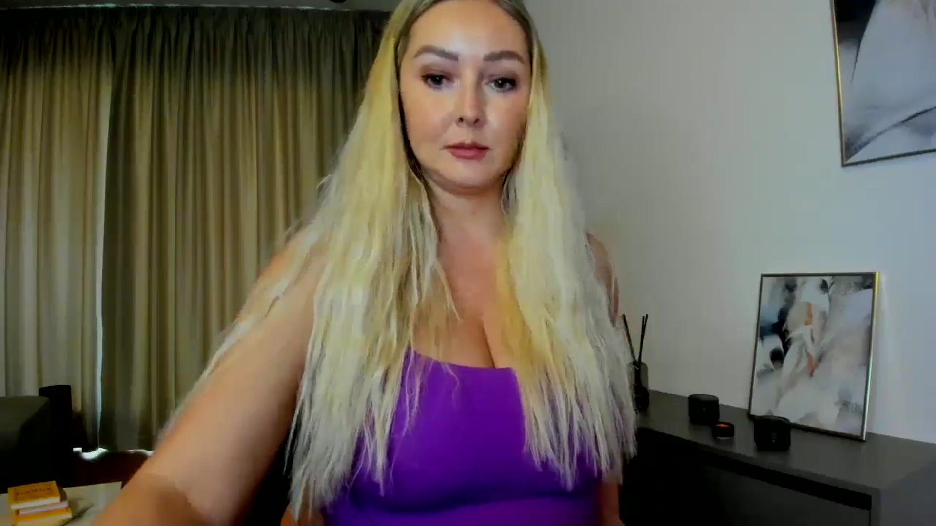 Gallery image thumbnail from Mi_Ha's myfreecams stream on, 07/09/2025, 14:35 image 10 of 20