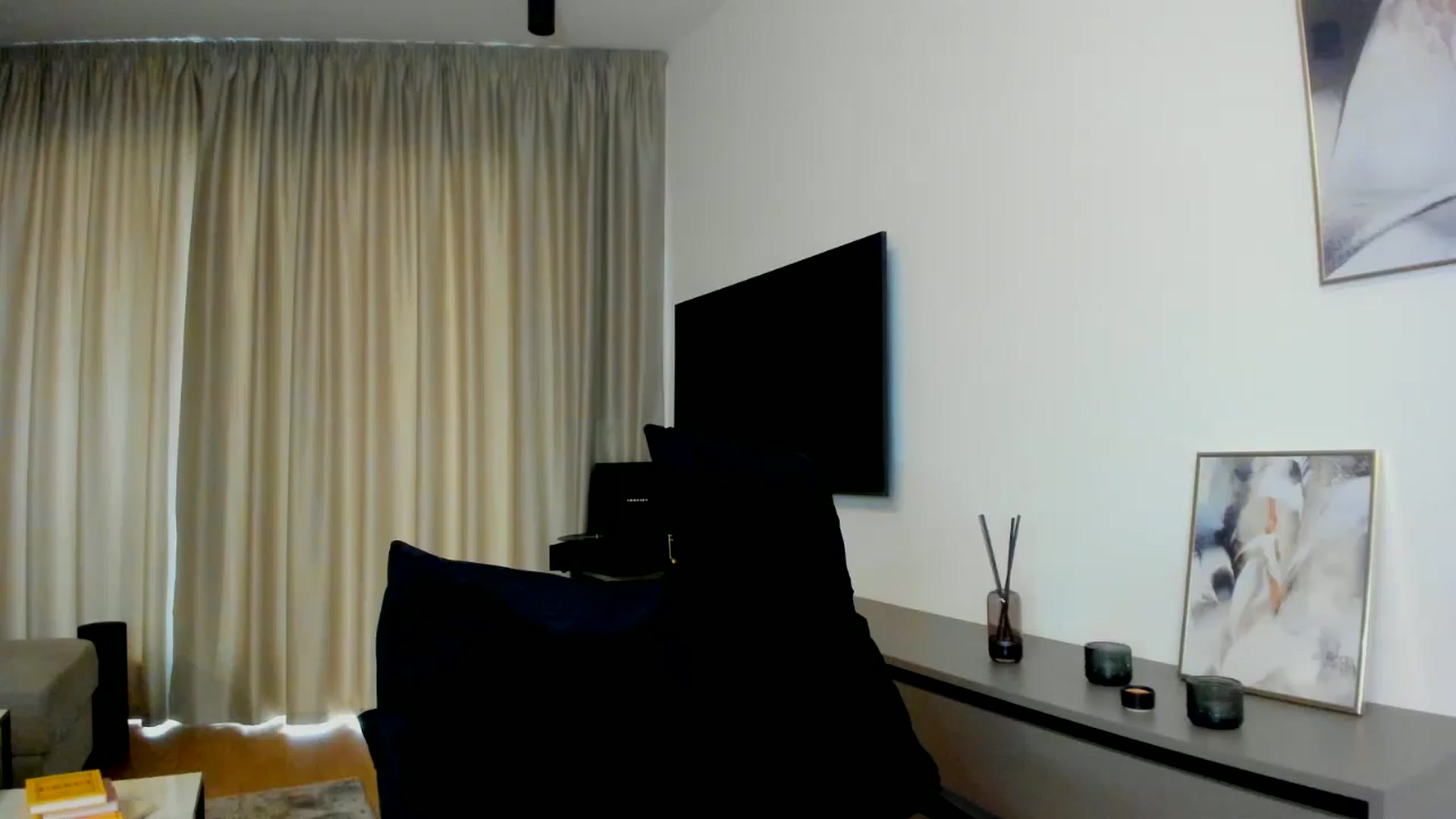 Gallery image thumbnail from Mi_Ha's myfreecams stream on, 07/09/2025, 14:35 image 1 of 20