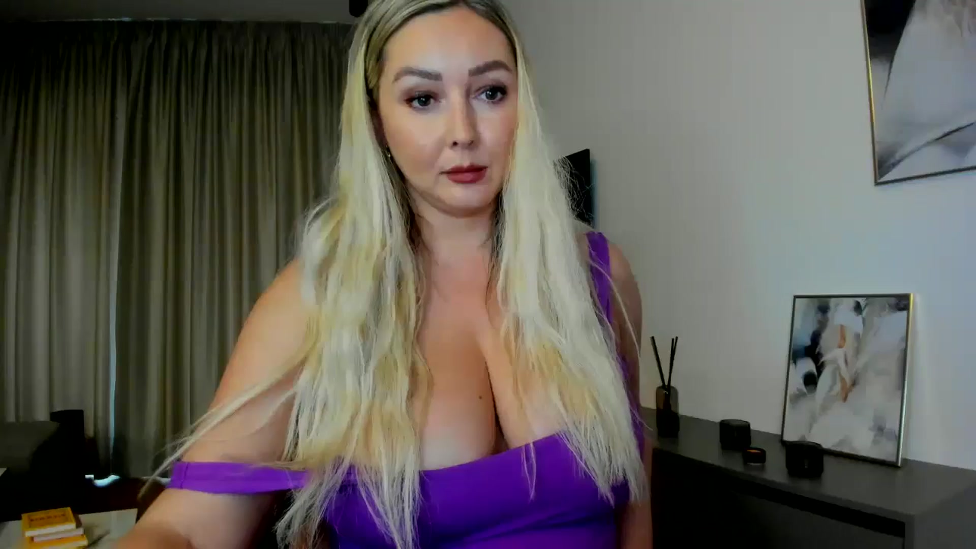 Gallery image thumbnail from Mi_Ha's myfreecams stream on, 07/09/2025, 14:35 image 20 of 20