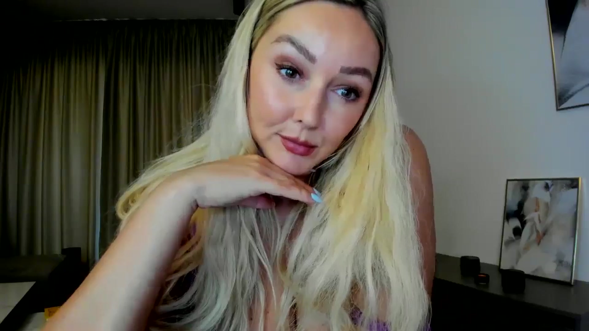Gallery image thumbnail from Mi_Ha's myfreecams stream on, 07/09/2025, 15:21 image 9 of 20