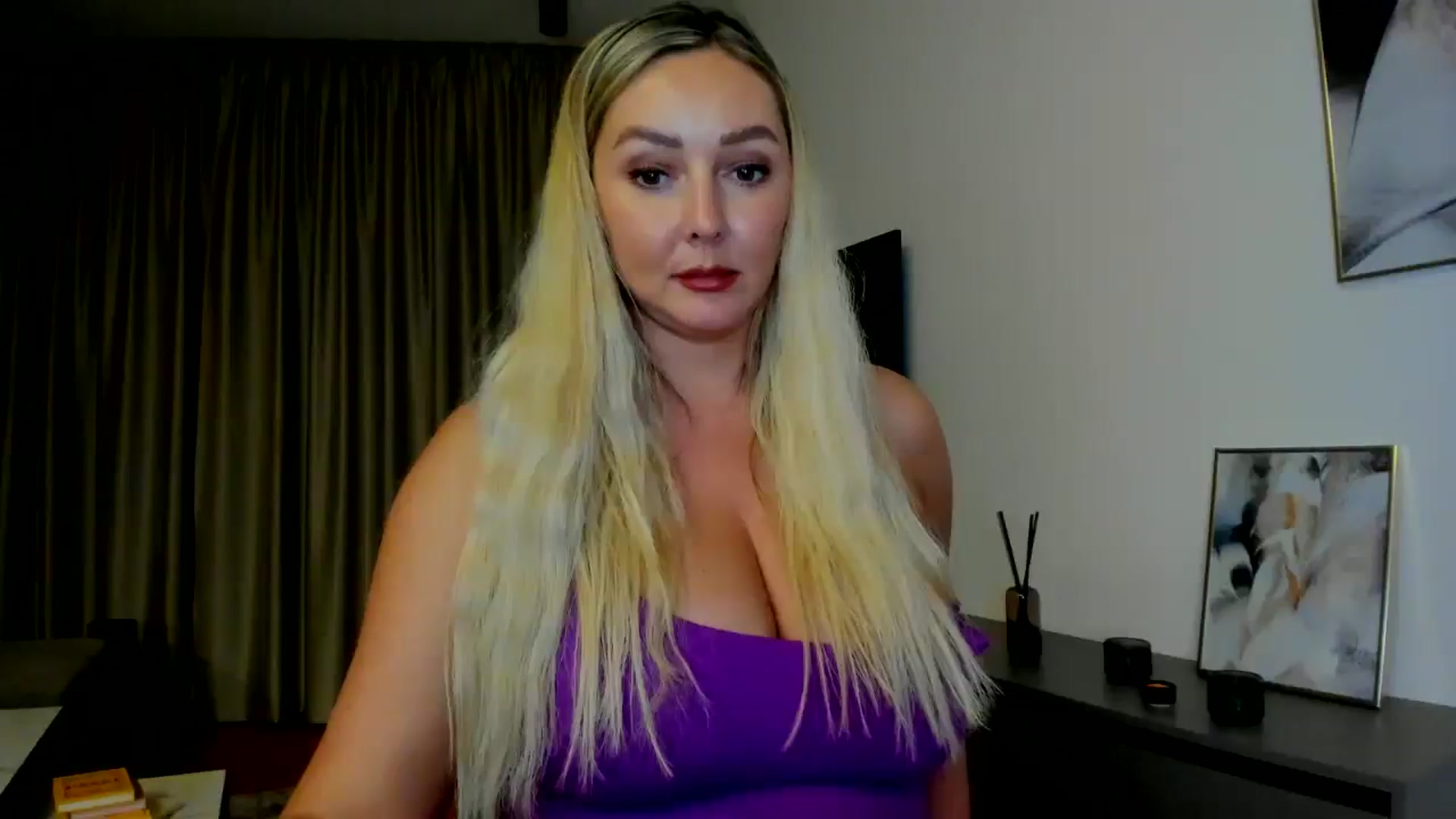 Gallery image thumbnail from Mi_Ha's myfreecams stream on, 07/09/2025, 21:30 image 11 of 20